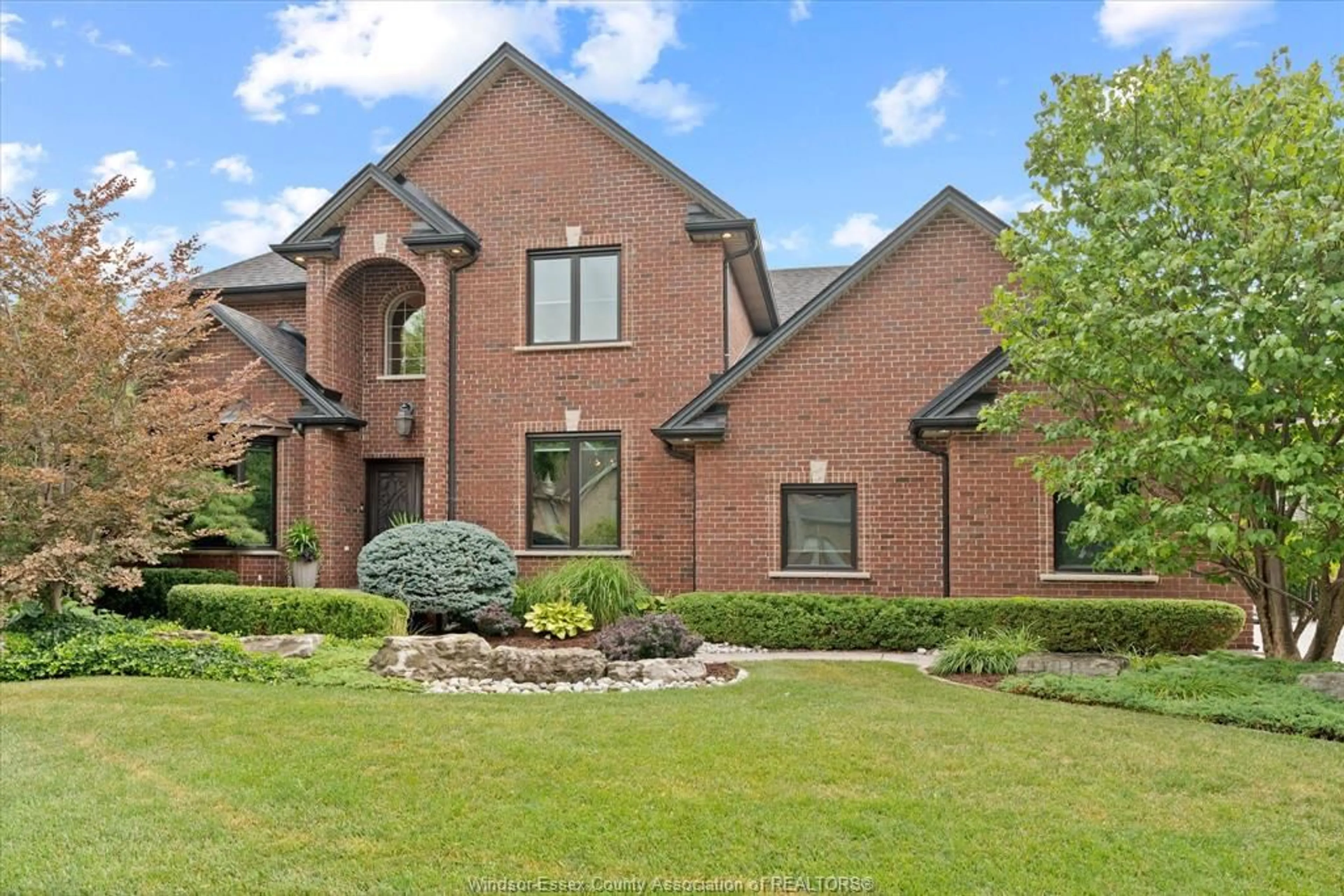 Home with brick exterior material, street for 3460 HUNTINGTON Ave, Windsor Ontario N9E 3M8