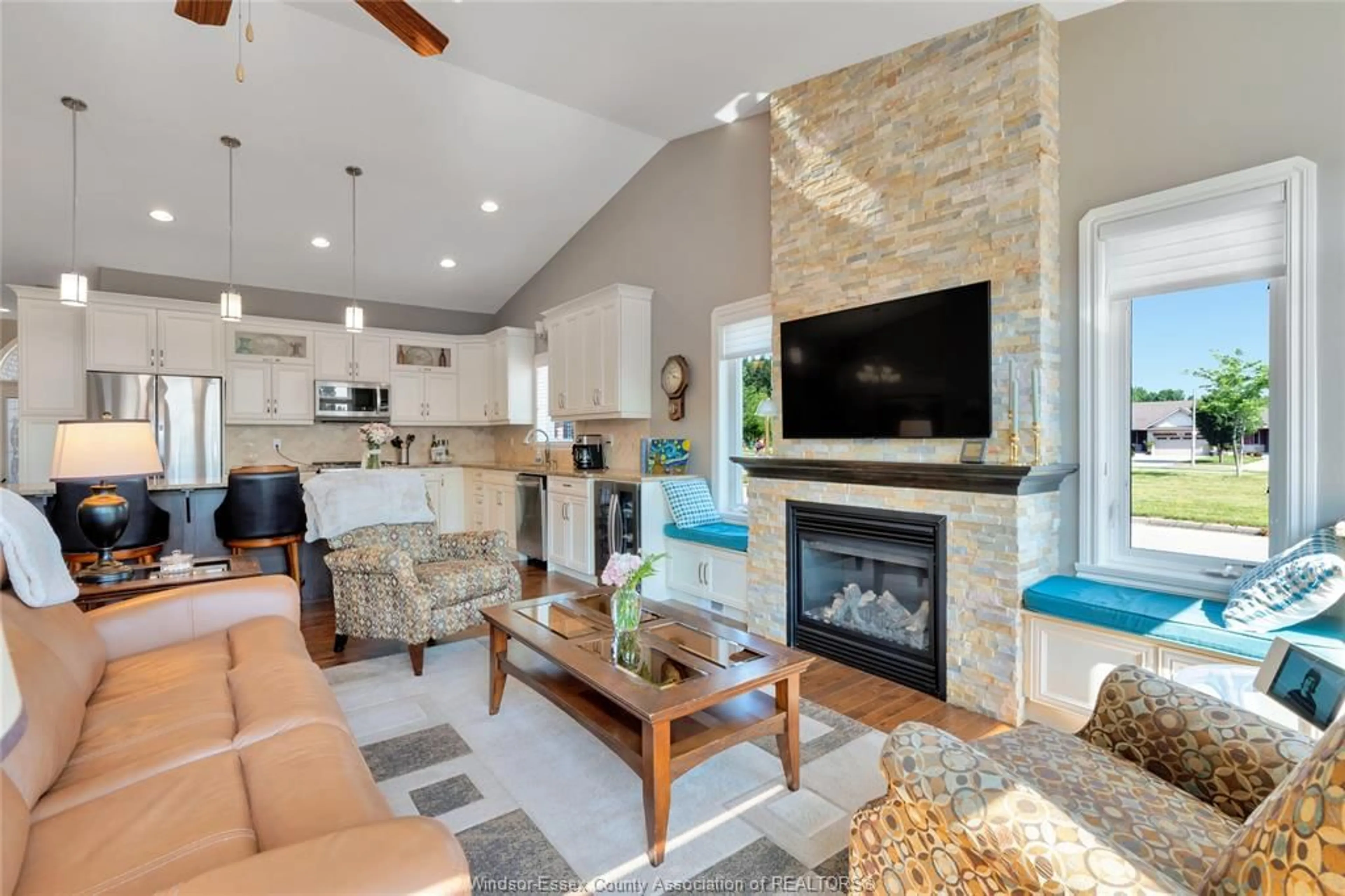 Living room with furniture, unknown for 1340 ASPENSHORE Ave, Windsor Ontario N8P 1Y4