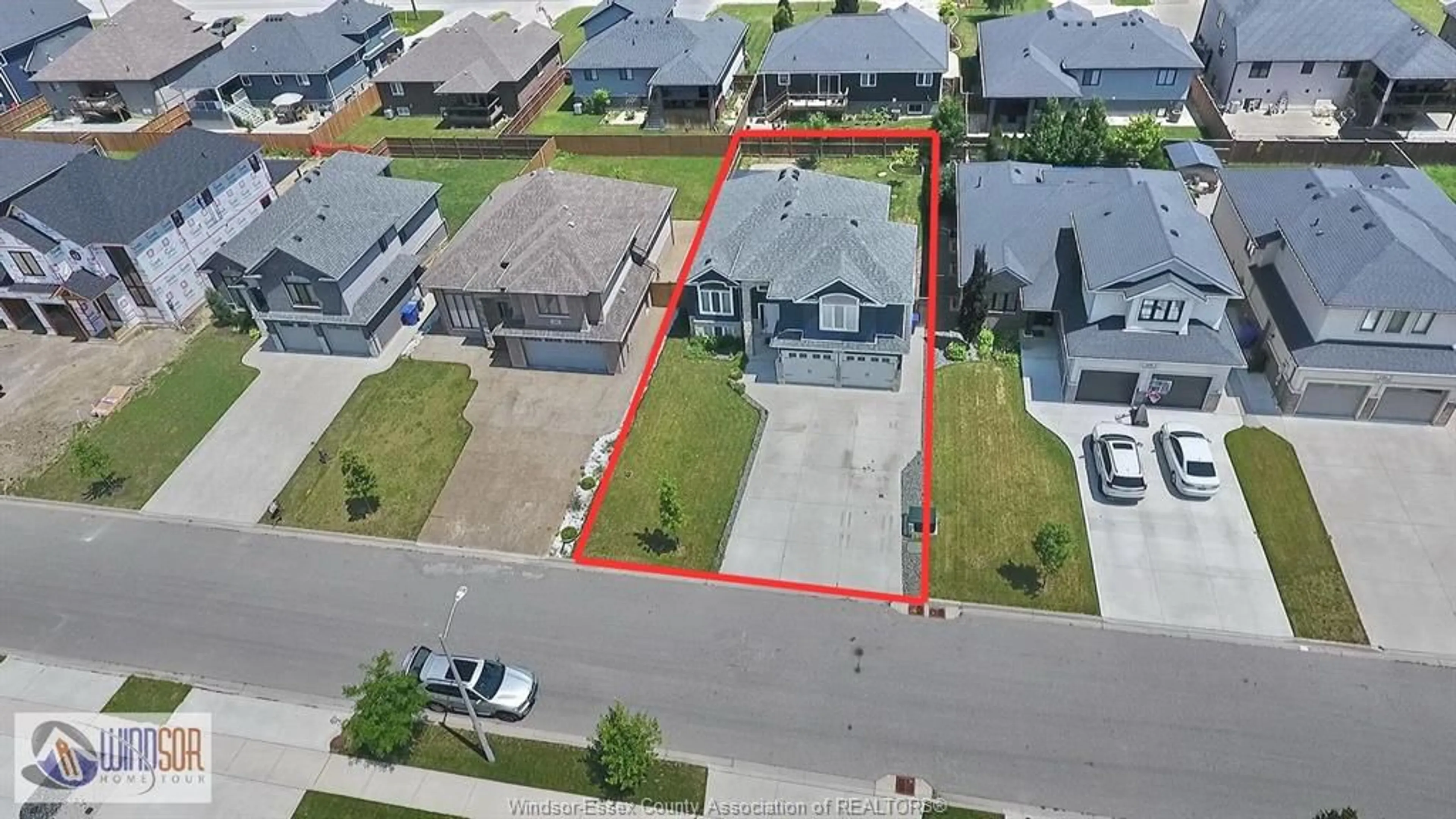 A pic from outside/outdoor area/front of a property/back of a property/a pic from drone, street for 142 SUMMER St, Belle River Ontario N0R 1A0