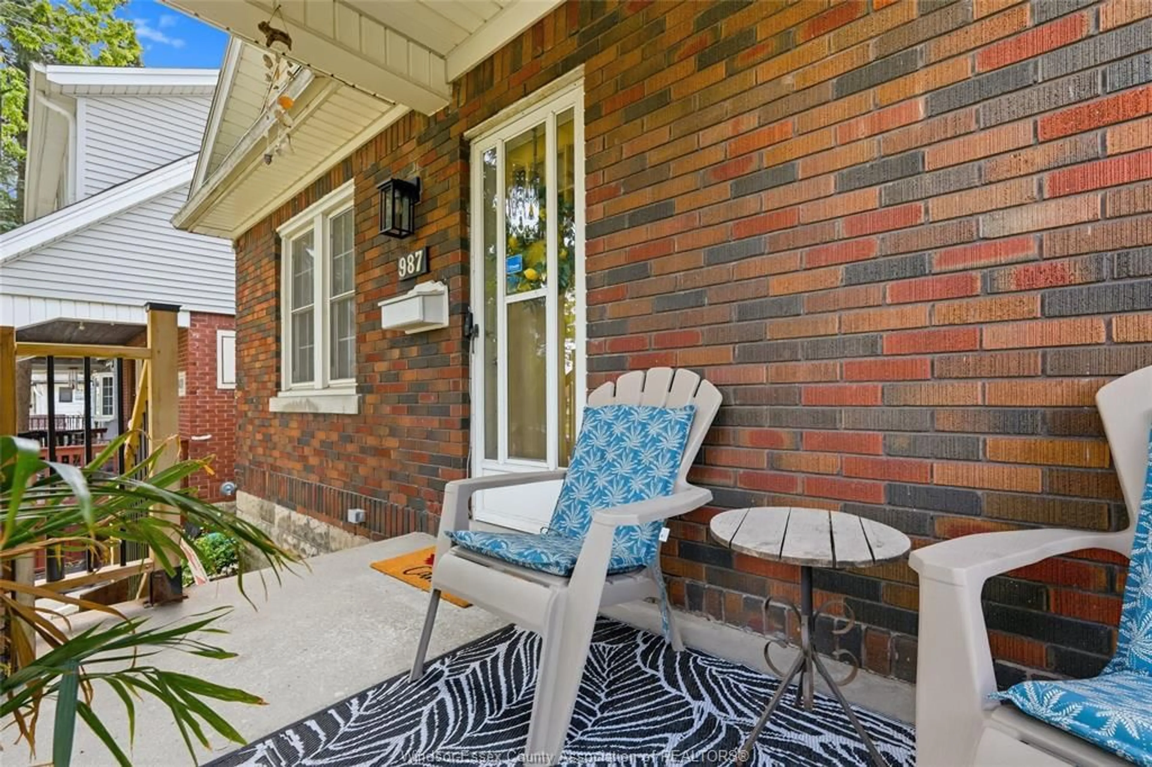 Patio, street for 987 CURRY, Windsor Ontario N9B 2C4
