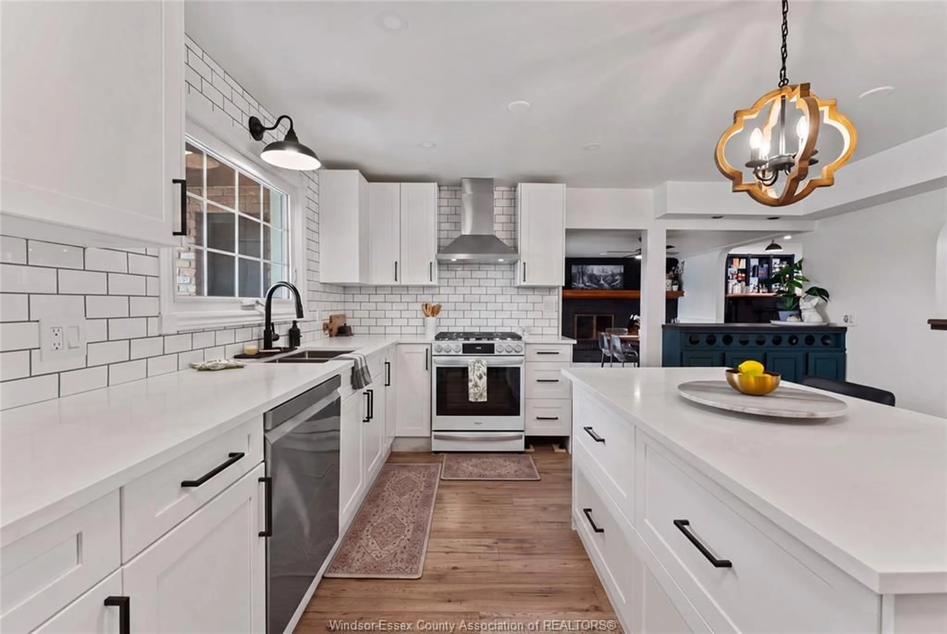 Open concept kitchen, ceramic/tile floor for 4580 Howard Ave, Windsor Ontario N9G 1P4
