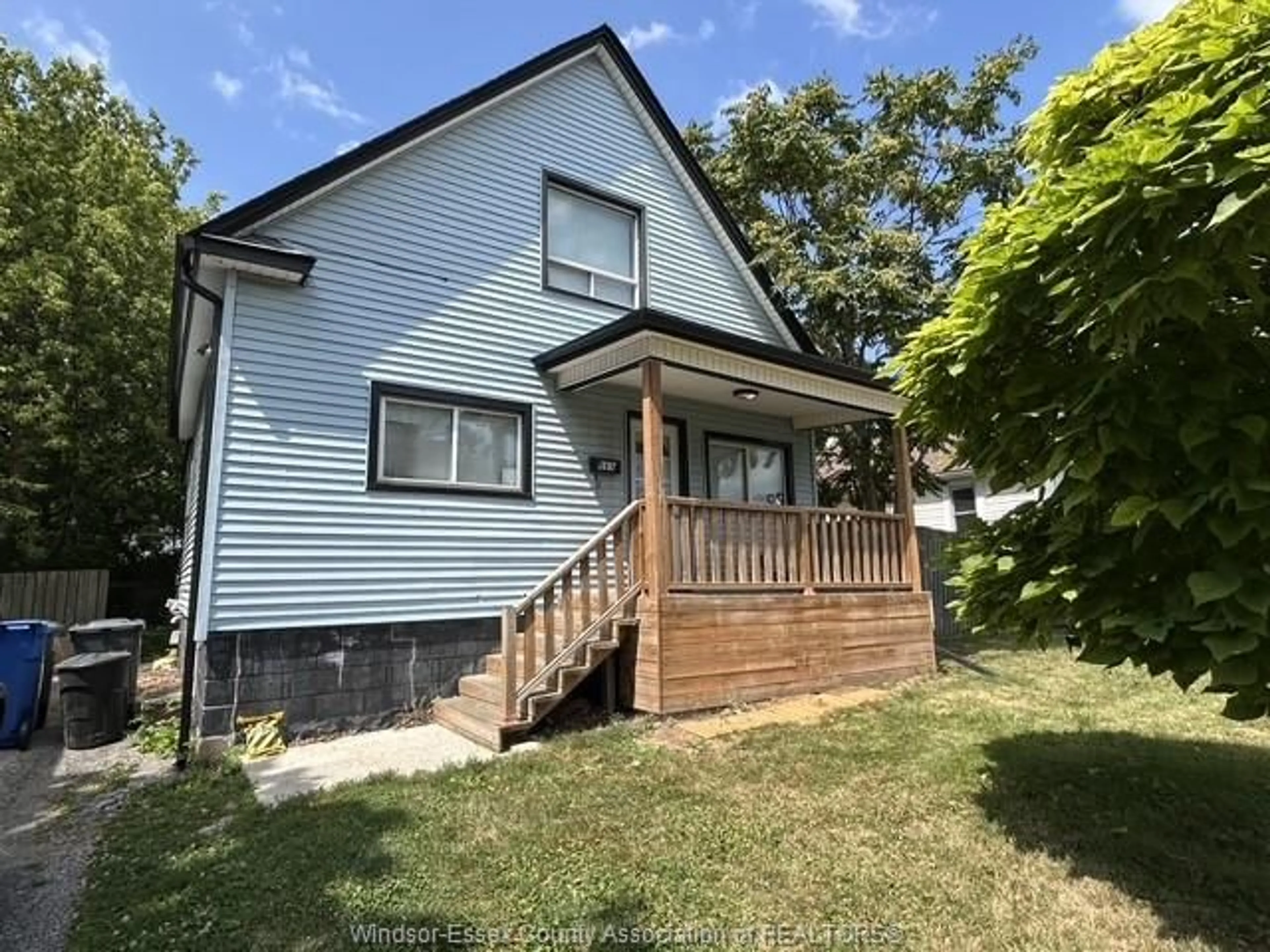 Unknown for 669 BRIDGE Ave, Windsor Ontario N9B 2M5