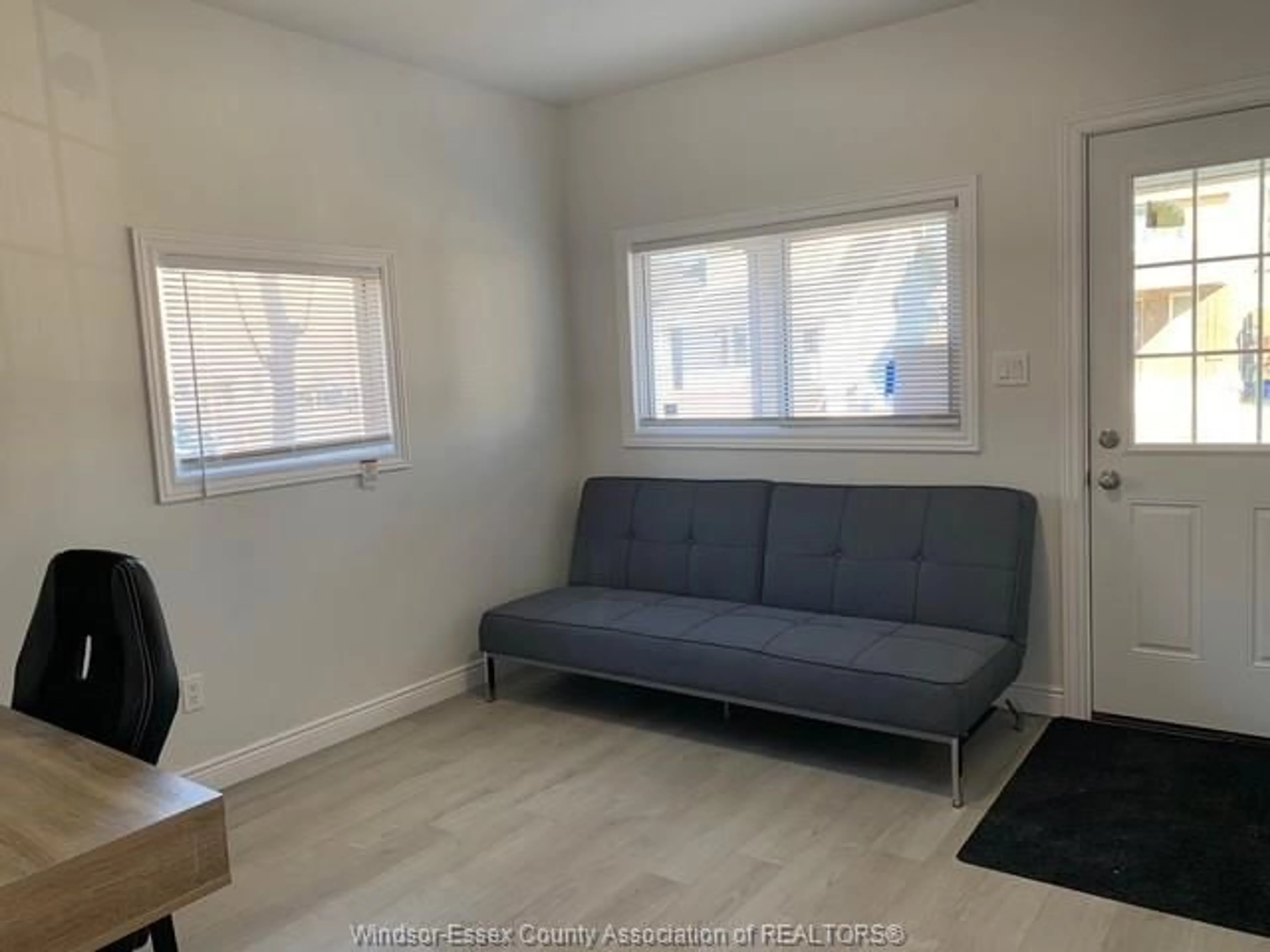A pic of a room for 669 BRIDGE Ave, Windsor Ontario N9B 2M5