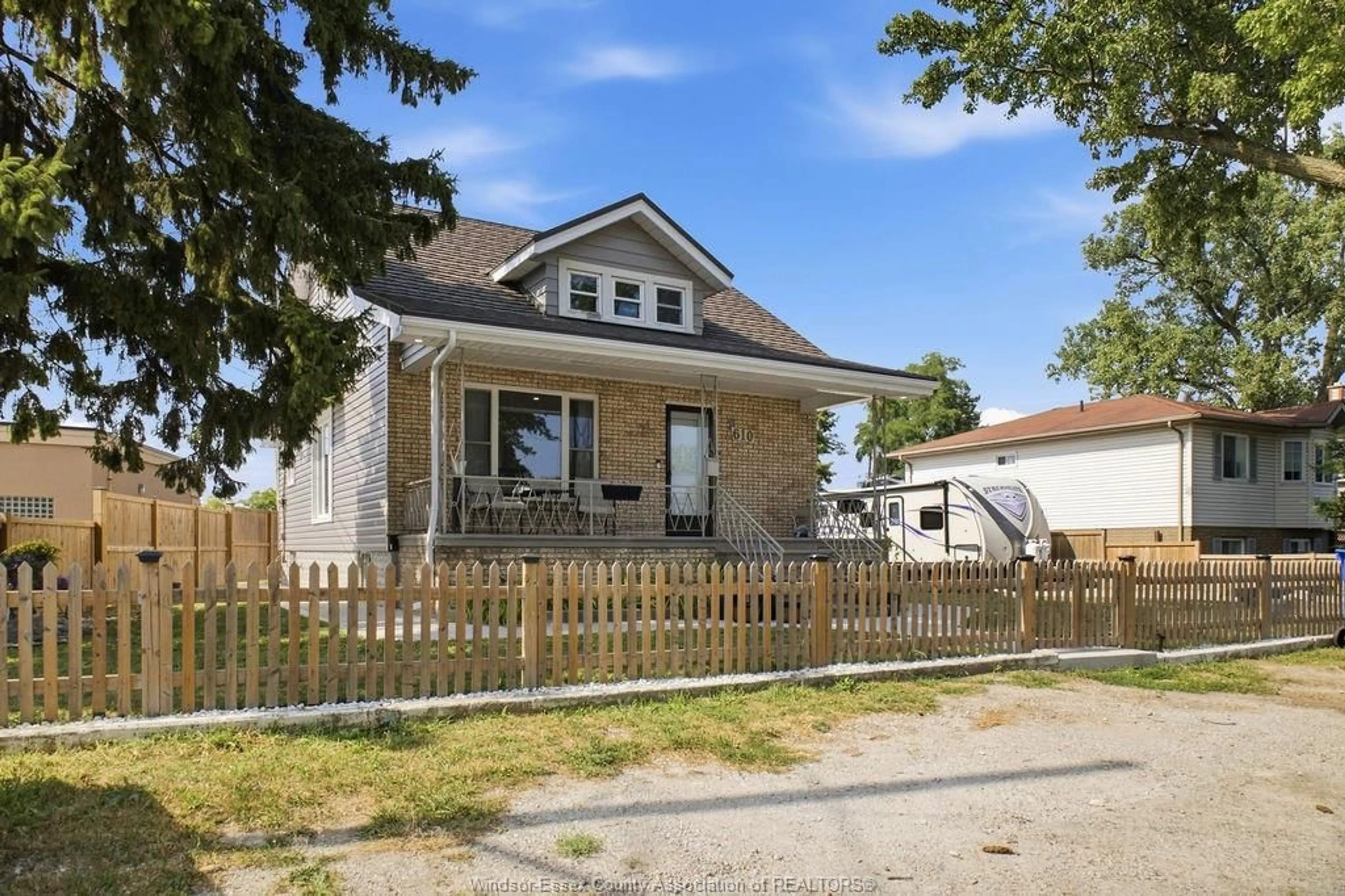 Unknown for 610 BRAZIL Ave, Windsor Ontario N8X 2X5