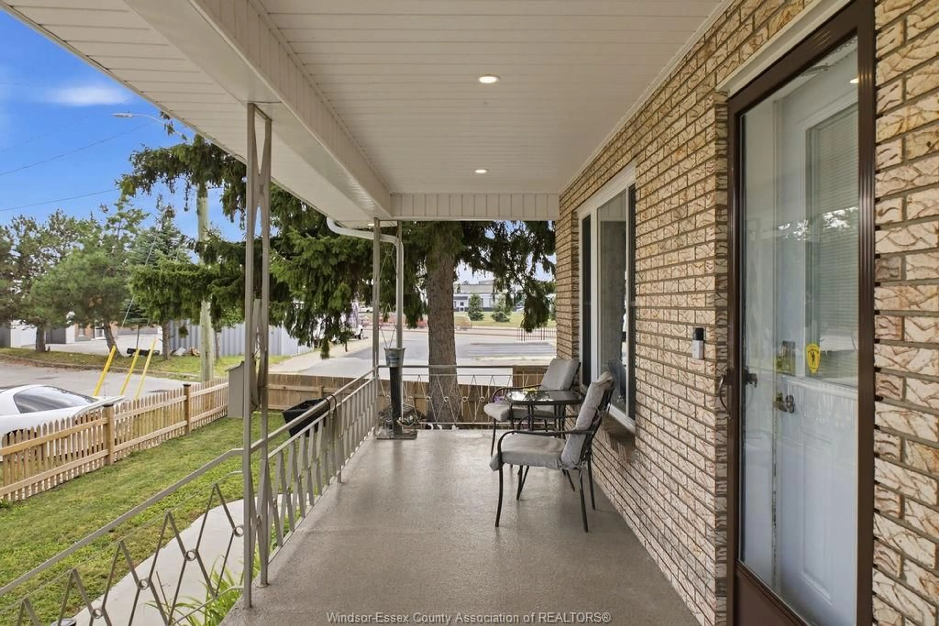 Patio, street for 610 BRAZIL Ave, Windsor Ontario N8X 2X5