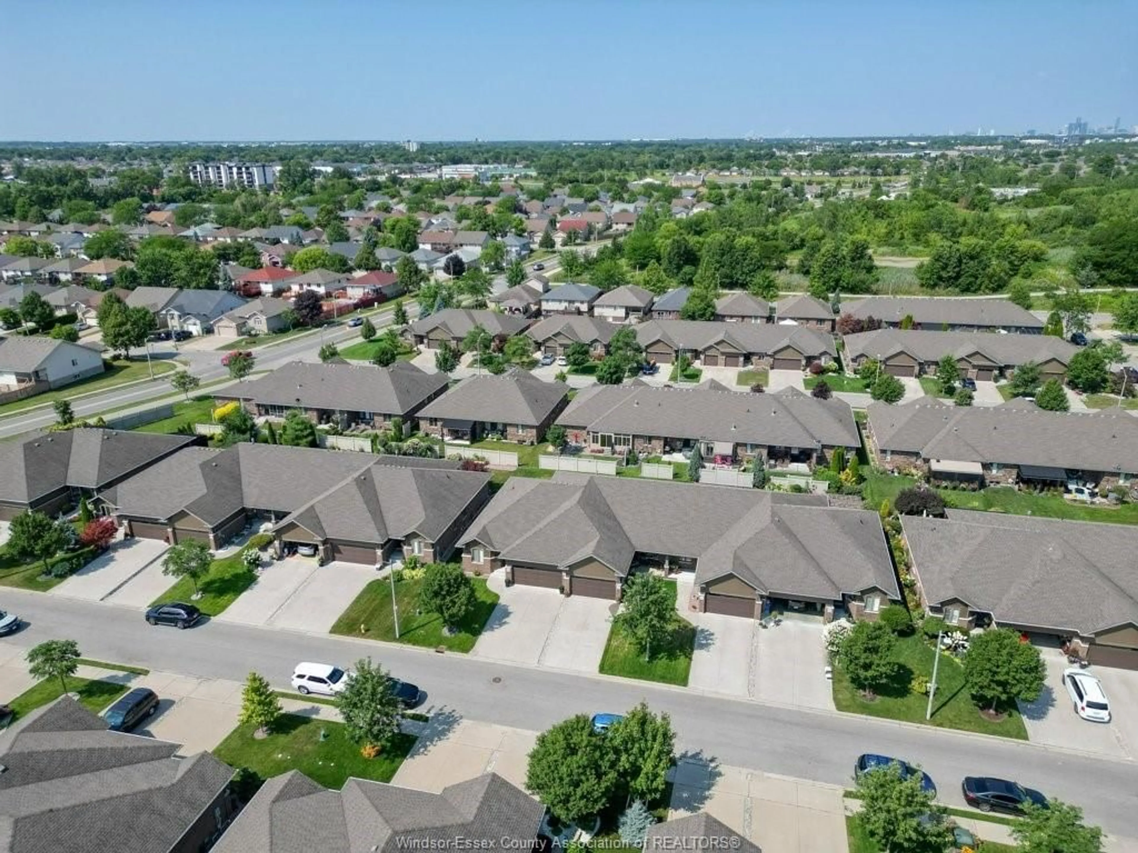 A pic from outside/outdoor area/front of a property/back of a property/a pic from drone, street for 2243 Gatwick Ave, Windsor Ontario N8P 0B6