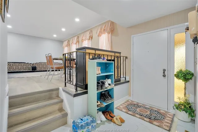 655 ROSELAND Dr, Windsor 5