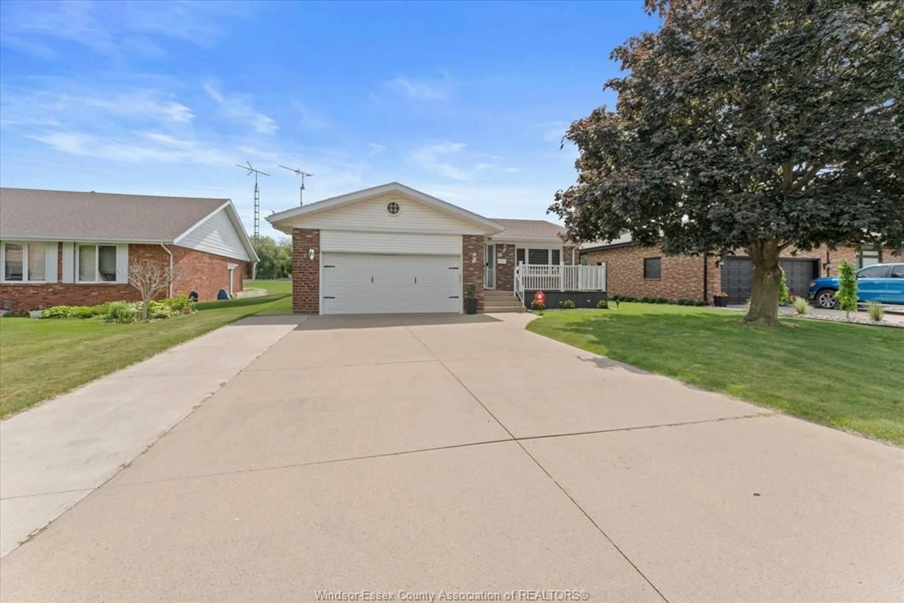 Unknown for 18 ELIZABETH Cres, Leamington Ontario N8H 4Y1
