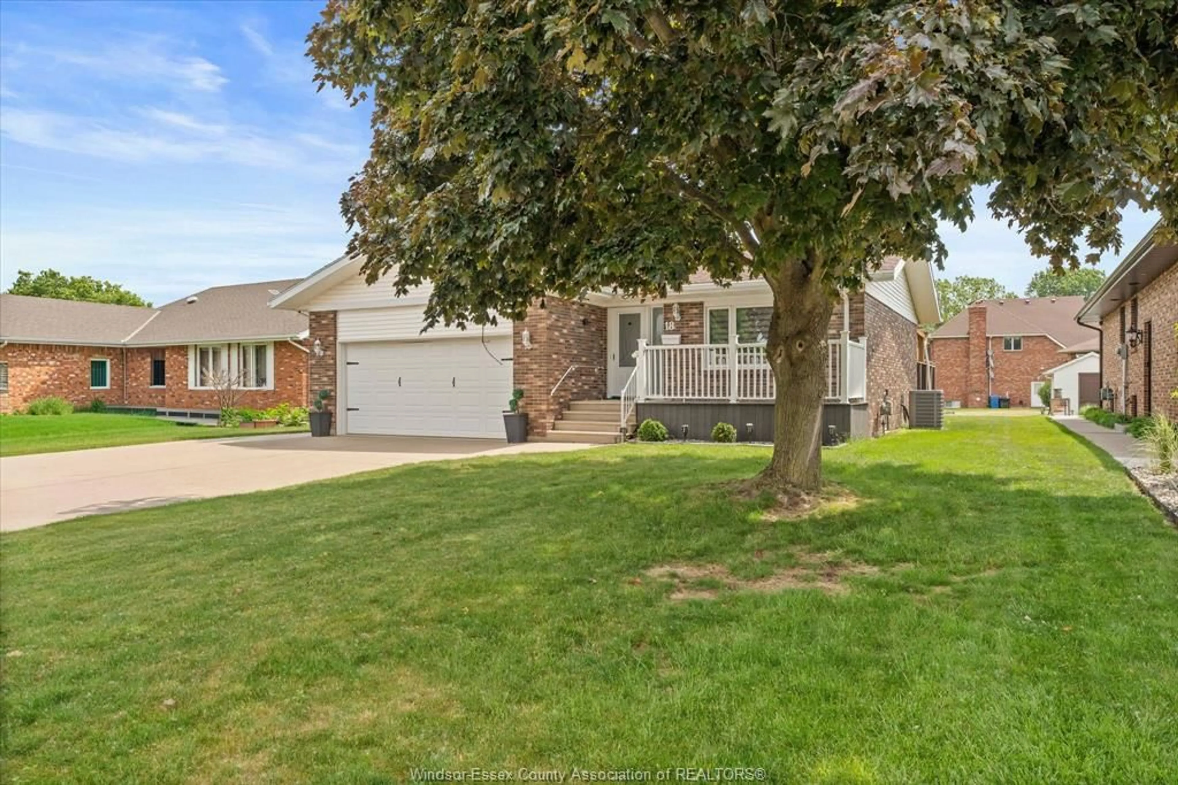 Unknown for 18 ELIZABETH Cres, Leamington Ontario N8H 4Y1