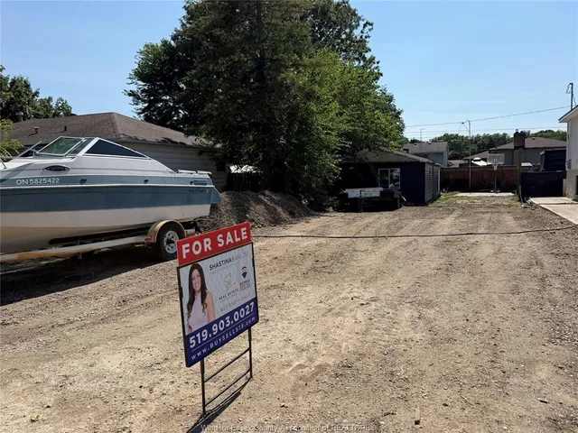 3747 TURNER, Windsor 3