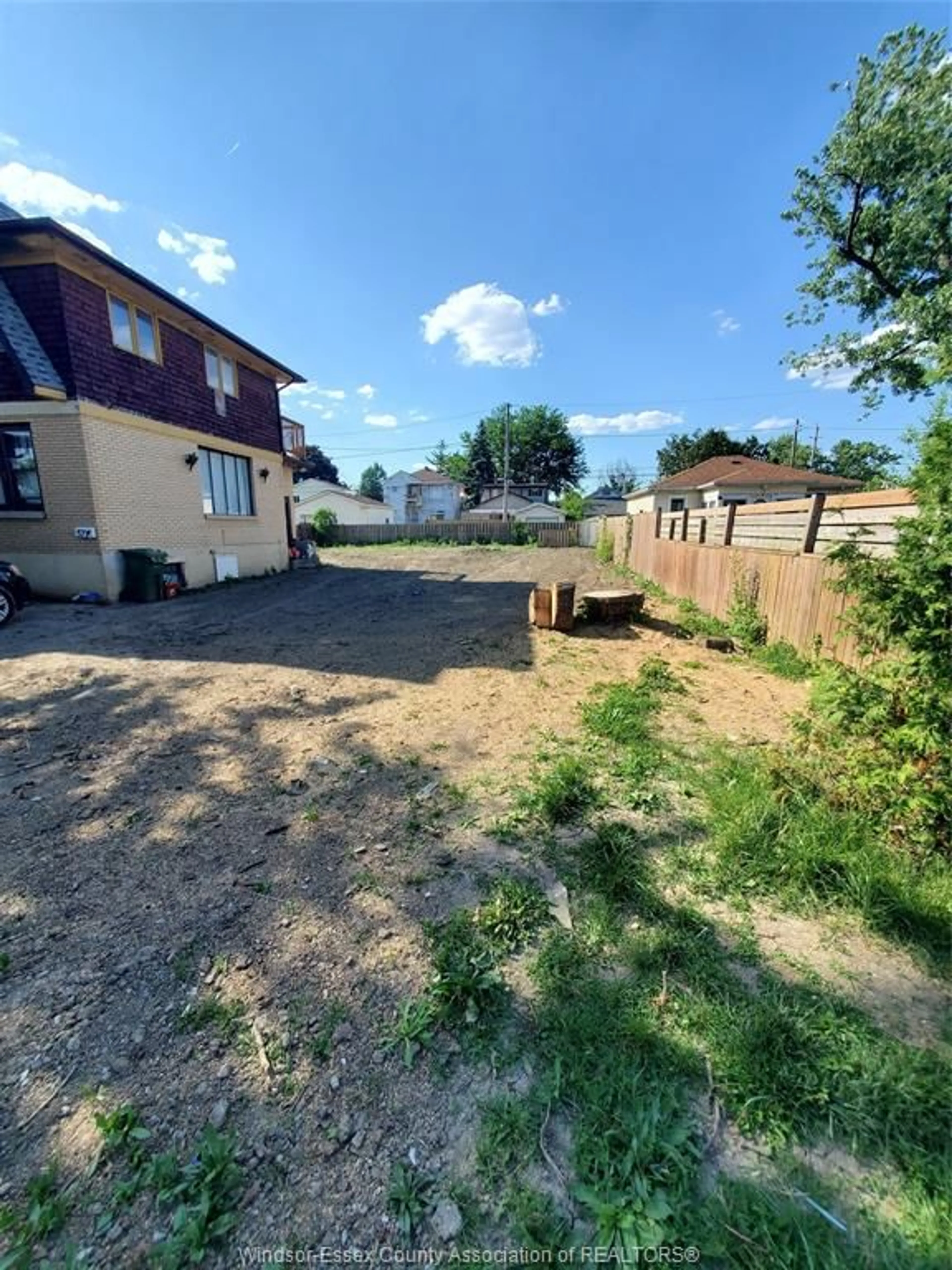 A pic from outside/outdoor area/front of a property/back of a property/a pic from drone, street for 580 Charlotte St, Windsor Ontario N8X 3A3