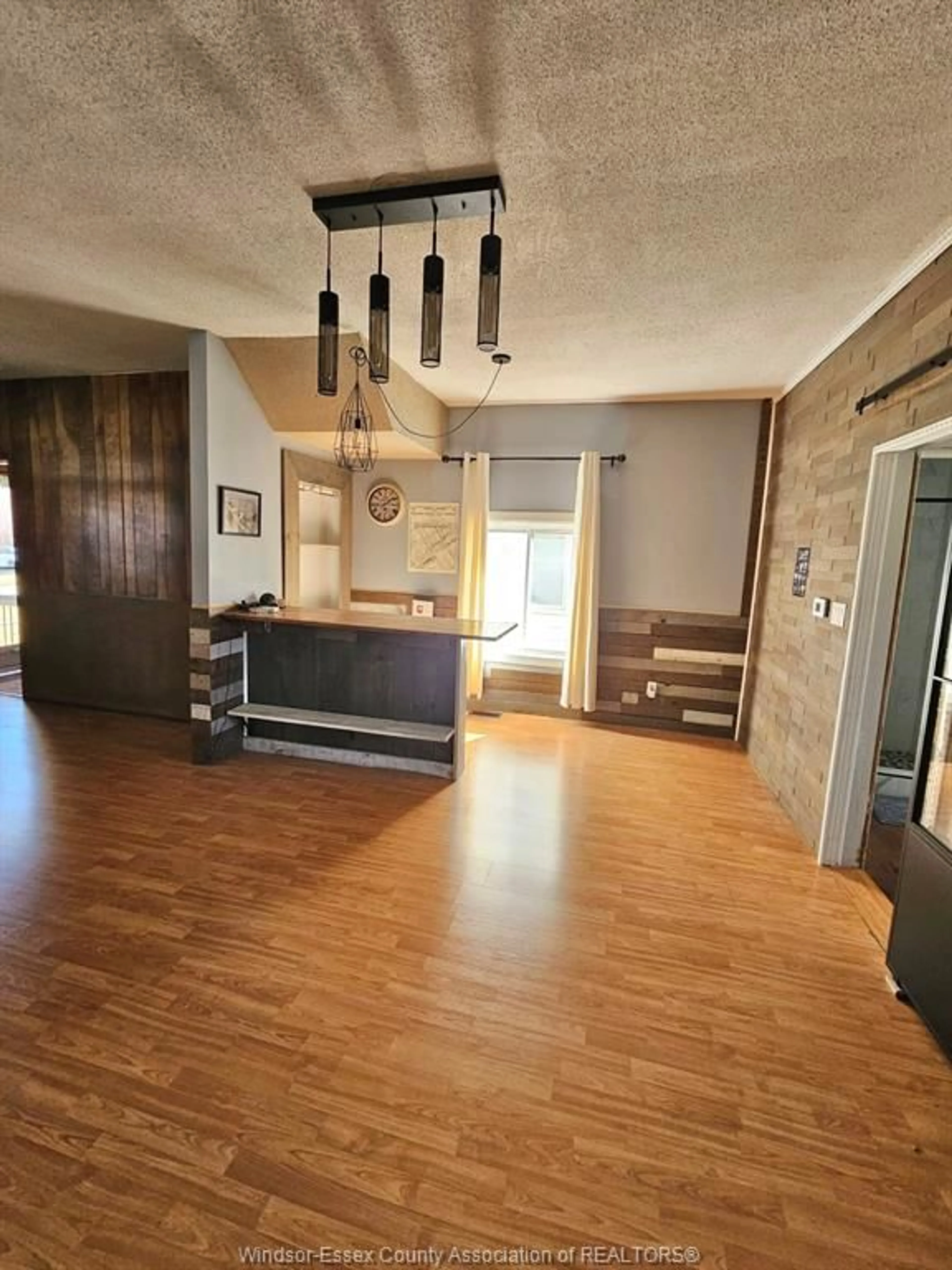 Unknown for 427 CAMERON, Windsor Ontario N9B 1Y9