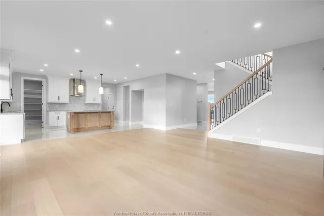 4615 HURON CHURCH LINE Rd, LaSalle 4