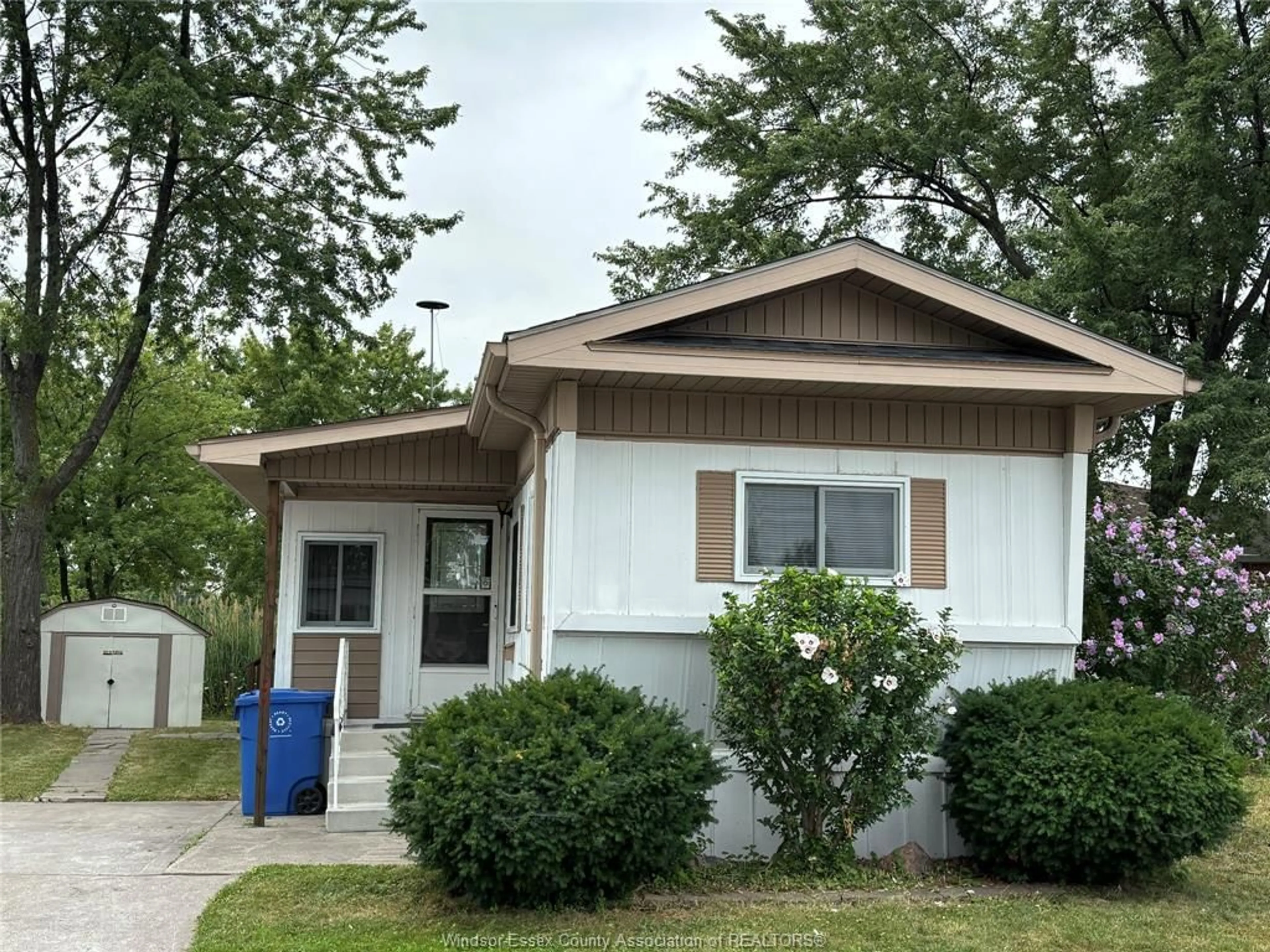Home with vinyl exterior material, street for 15 WILDER, Lakeshore Ontario N8N 2T1