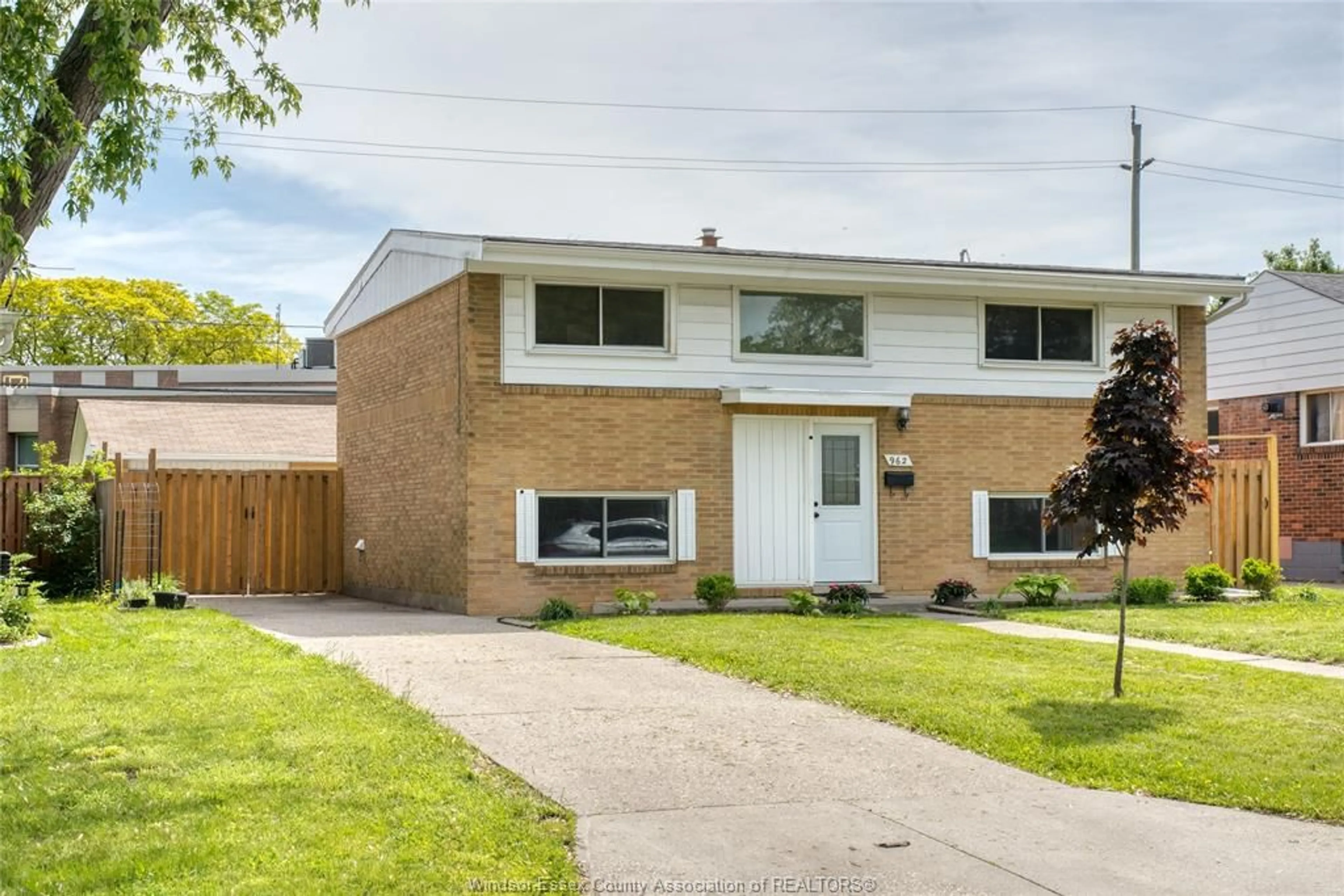 Home with brick exterior material, street for 962 WATSON, Windsor Ontario N8S 3T2