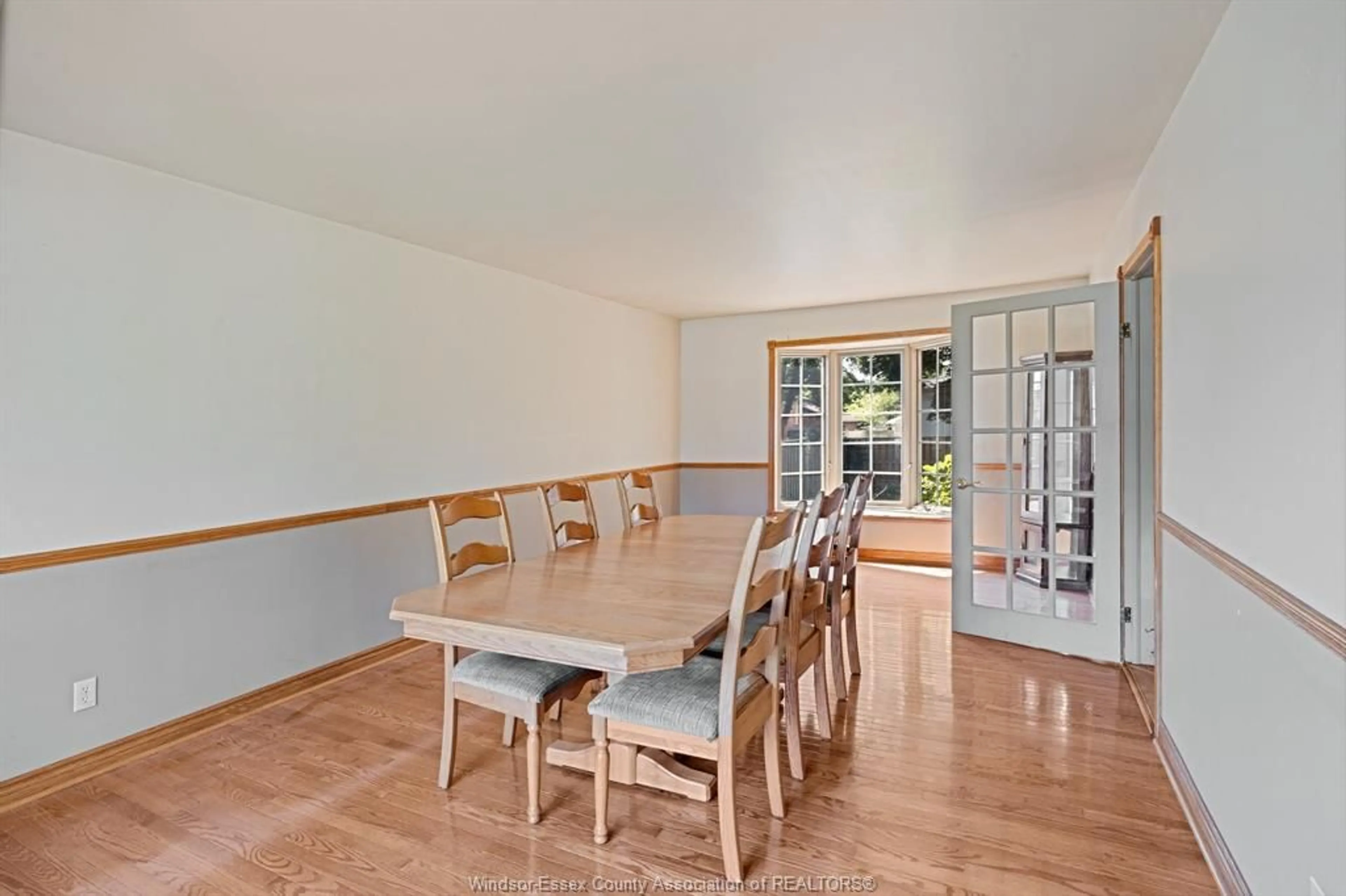 Dining room, wood/laminate floor for 305 MCCURDY, Amherstburg Ontario N9V 3B5