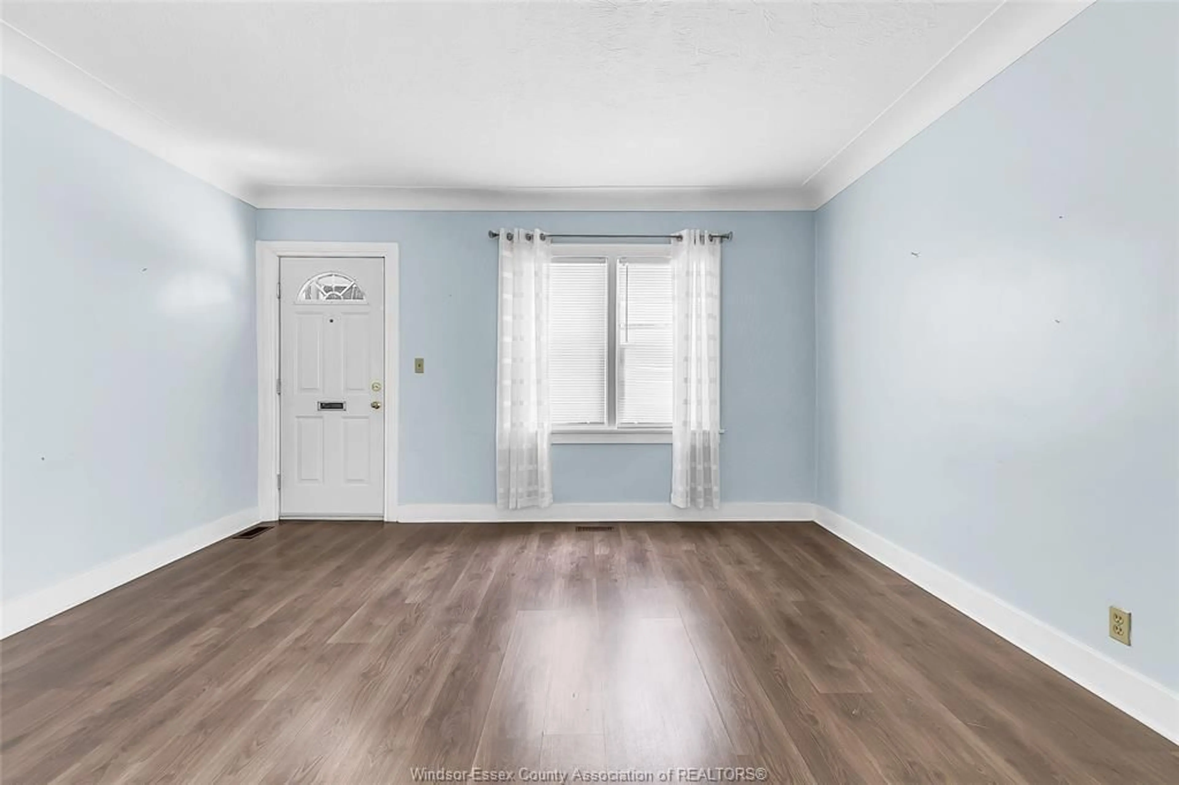 A pic of a room for 3337 RIBERDY Rd, Windsor Ontario N8W 3V3