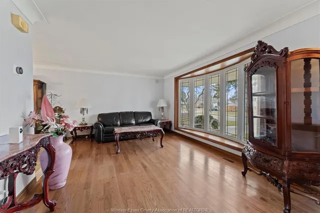1116 SUMACH Cres, Windsor 5