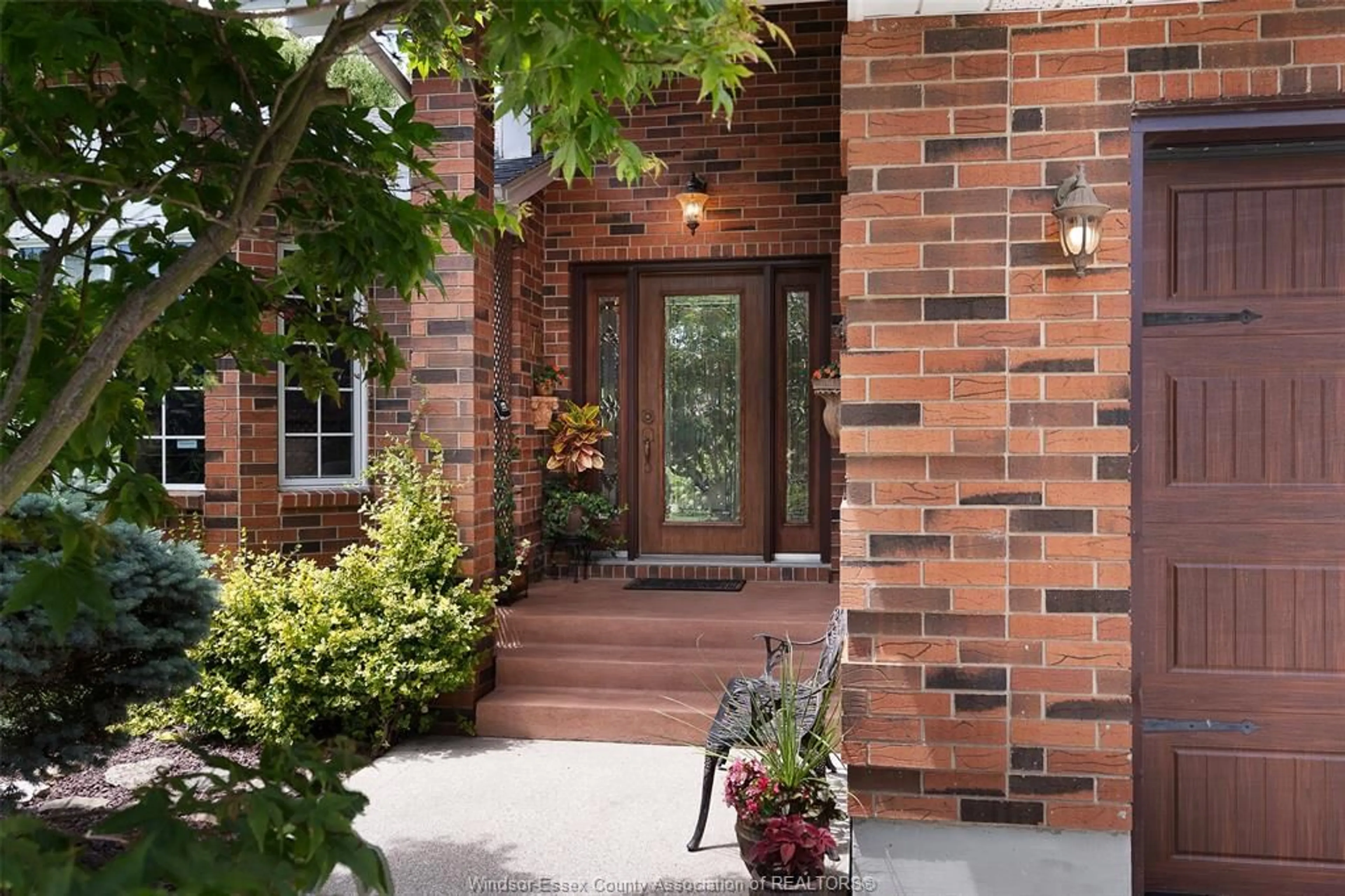 Home with brick exterior material, street for 605 MARKHAM Dr, Lighthouse Cove Ontario N0P 2L0