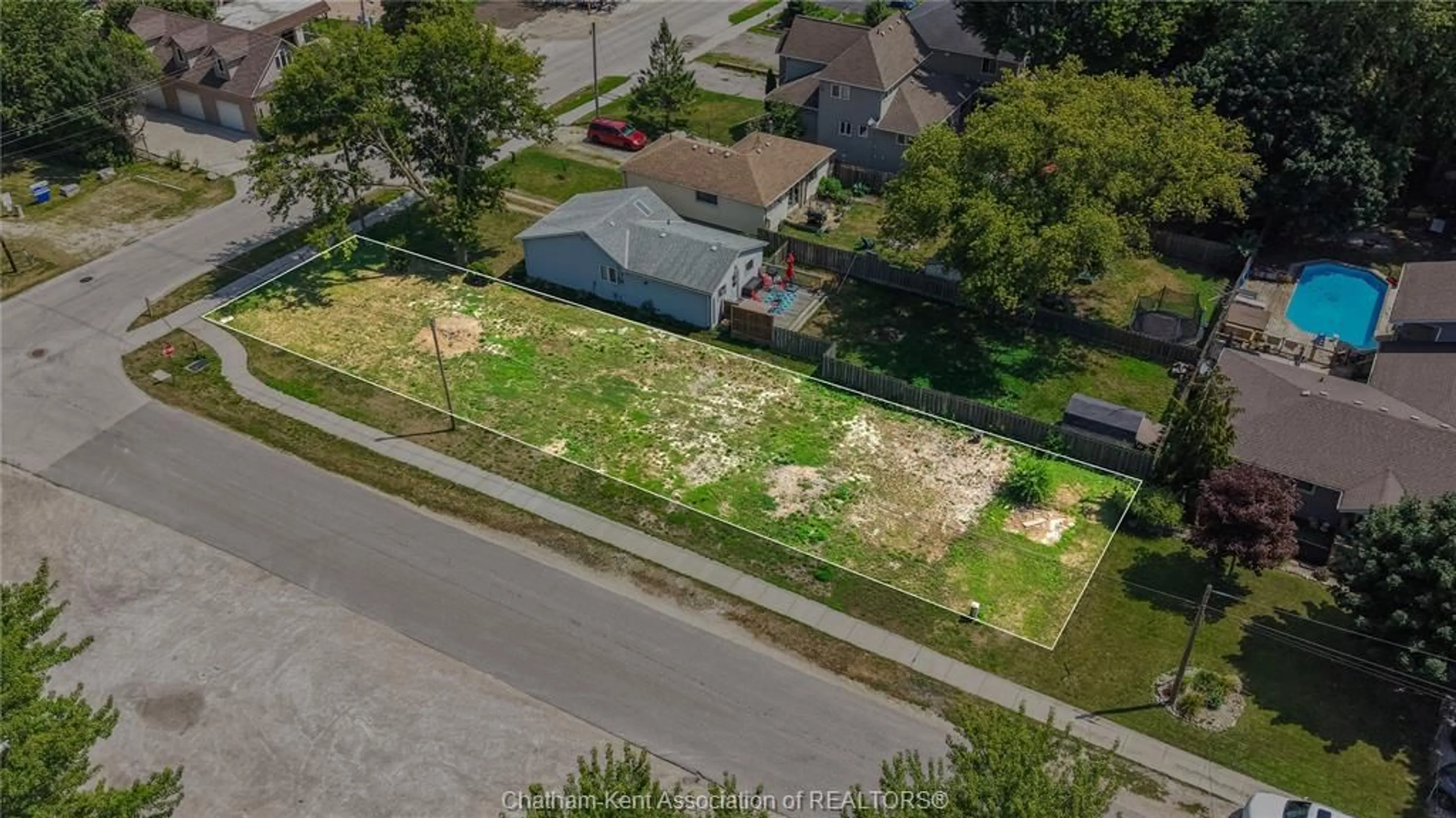 A pic from outside/outdoor area/front of a property/back of a property/a pic from drone, street for 6415 ST CLAIR Rd, Lakeshore Ontario N0R 1N0