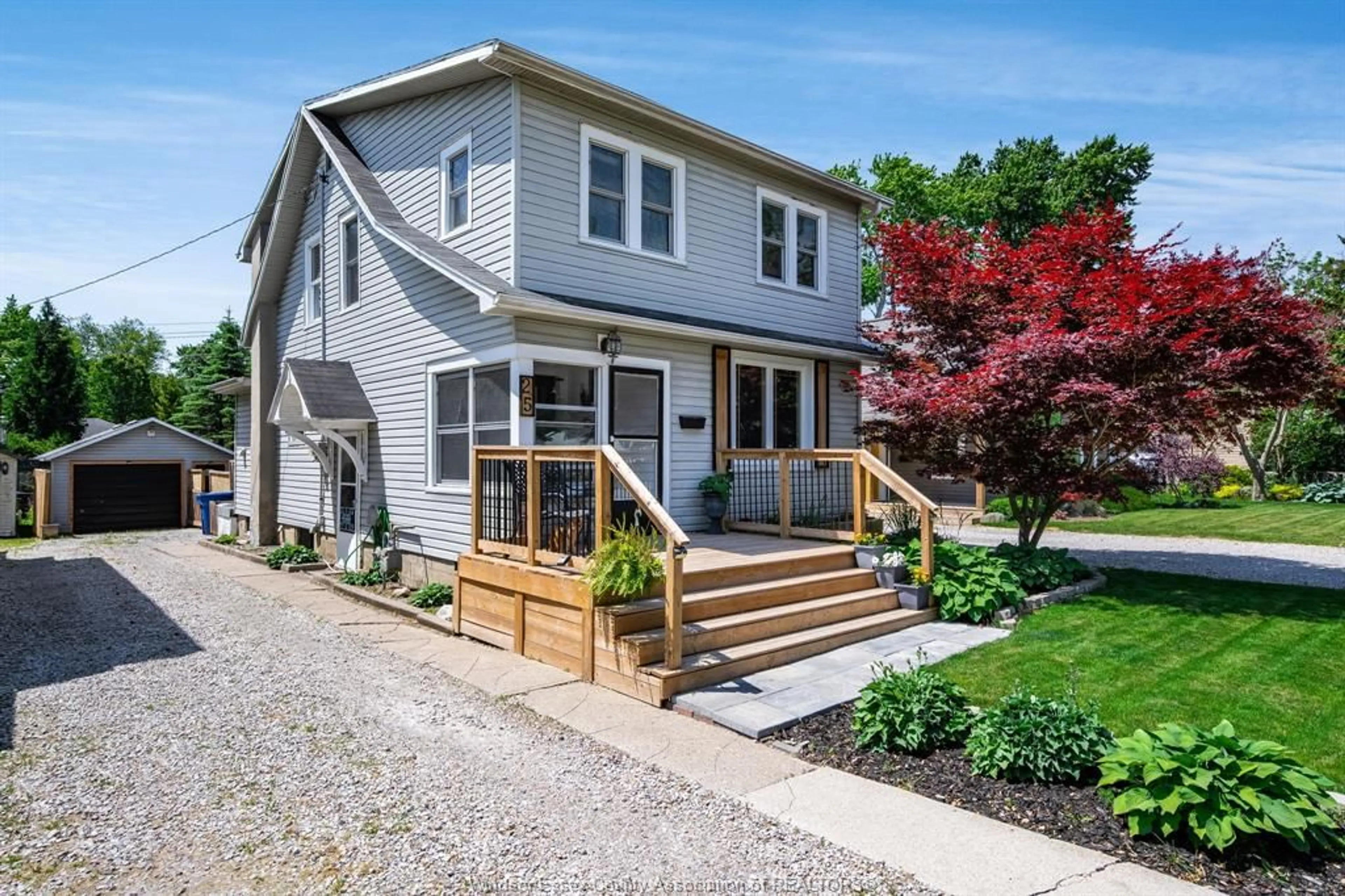 Home with vinyl exterior material, street for 25 Stanley St, Kingsville Ontario N9Y 1X9