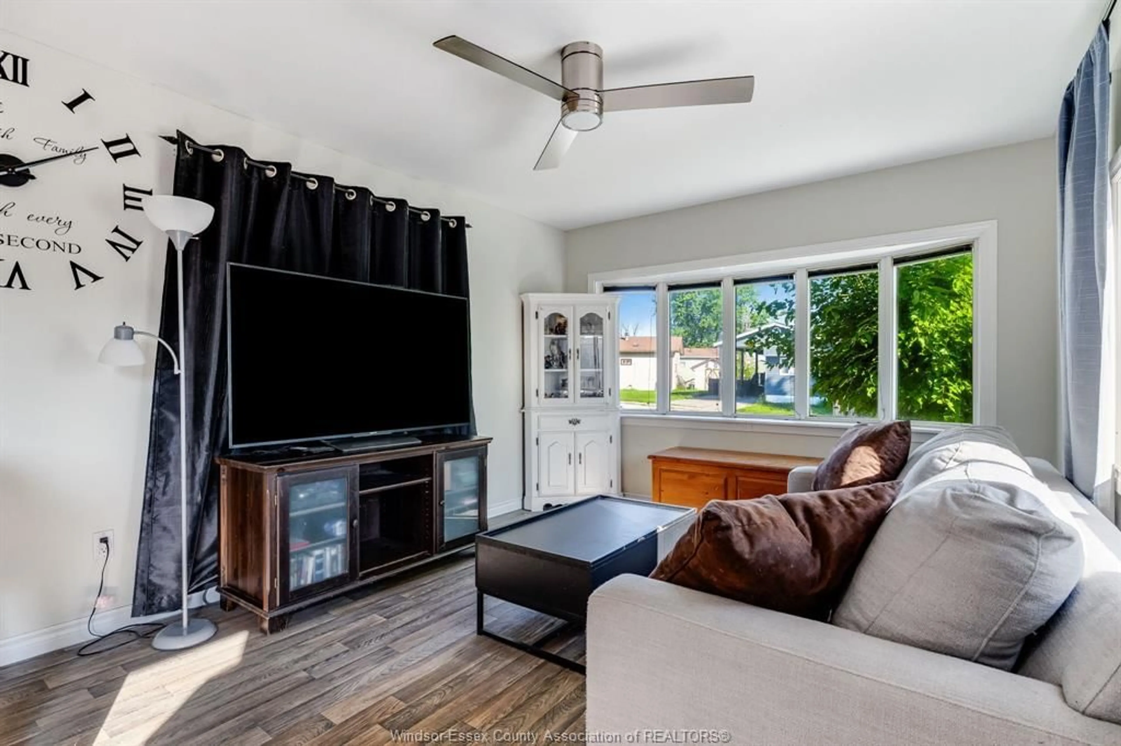 Living room with furniture, unknown for 29 Parkside Dr, McGregor Ontario N0R 1J0