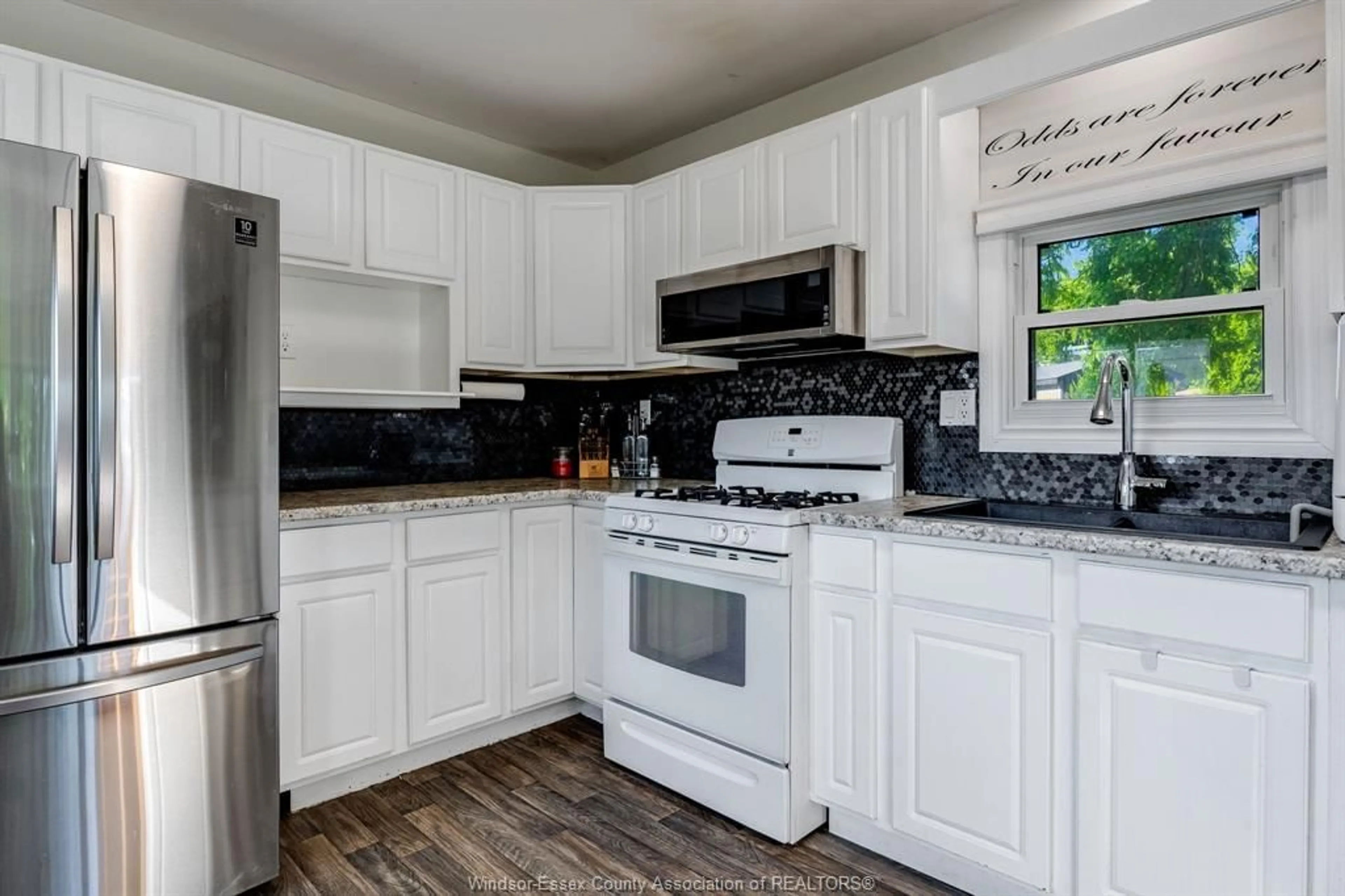 Standard kitchen, unknown for 29 Parkside Dr, McGregor Ontario N0R 1J0