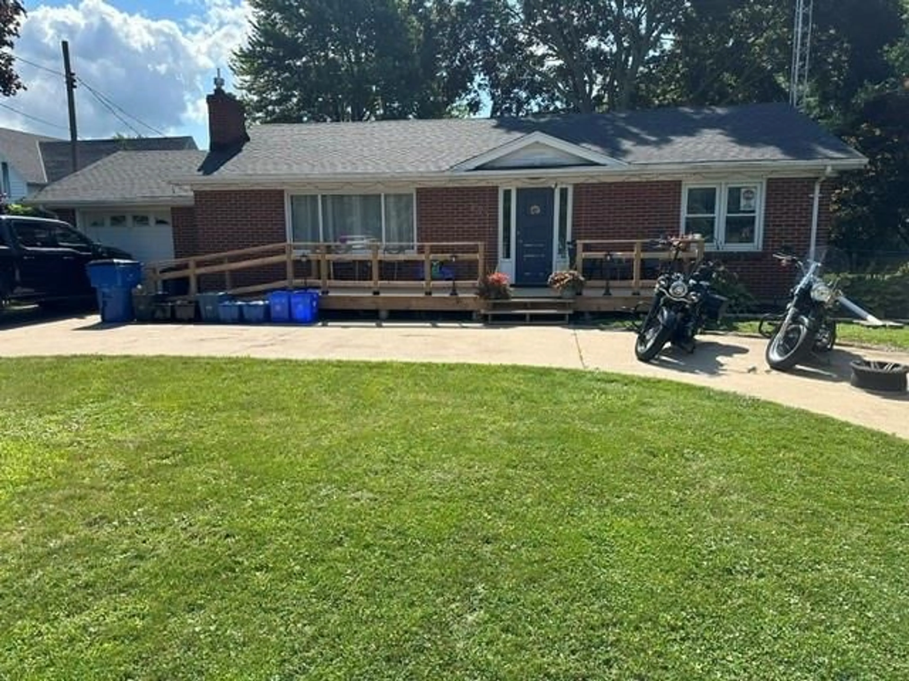 A pic from outside/outdoor area/front of a property/back of a property/a pic from drone, unknown for 133 MAIN St, Ridgetown Ontario N0P 2C0