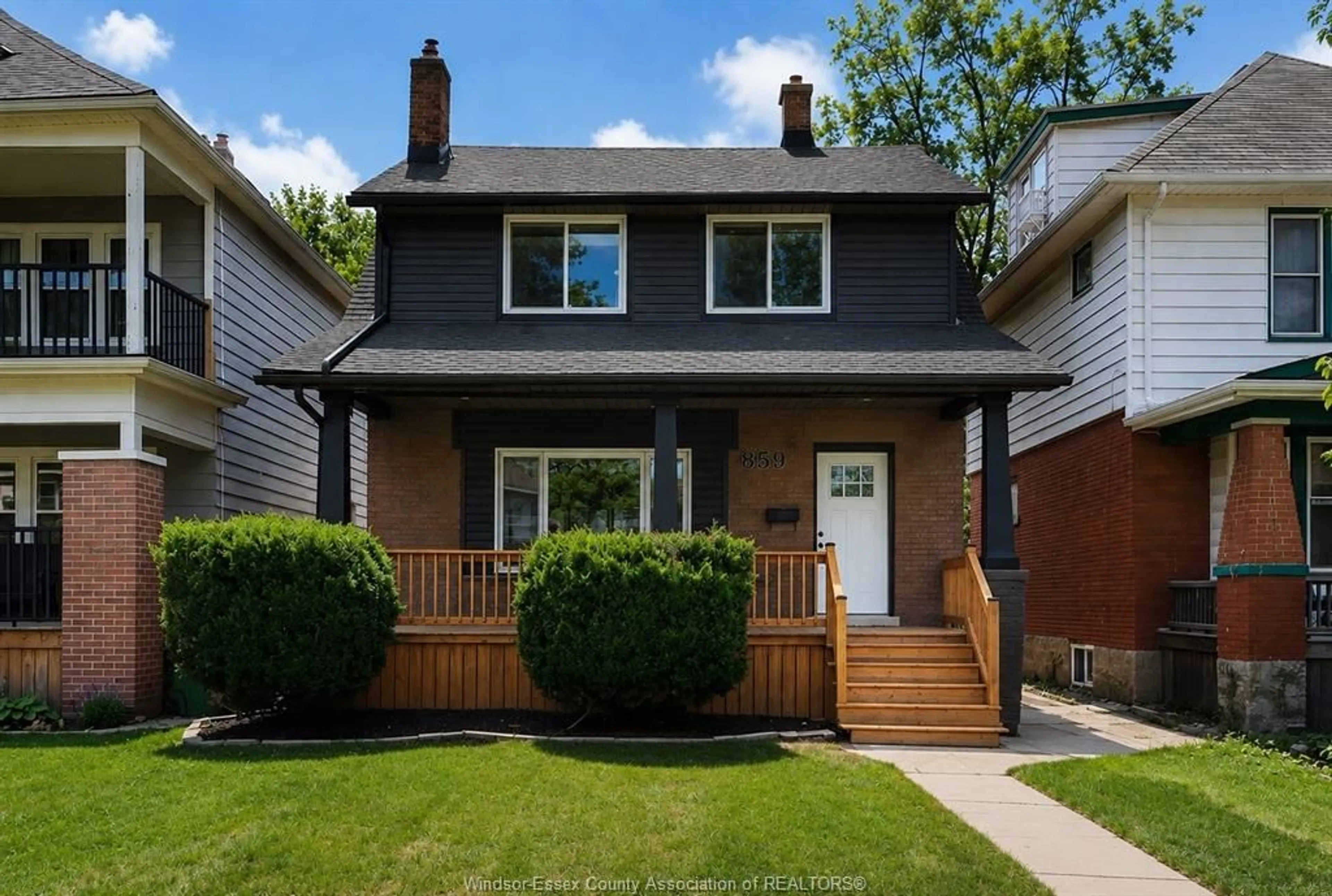 Home with vinyl exterior material, street for 859 MOY Ave, Windsor Ontario N9A 2N7