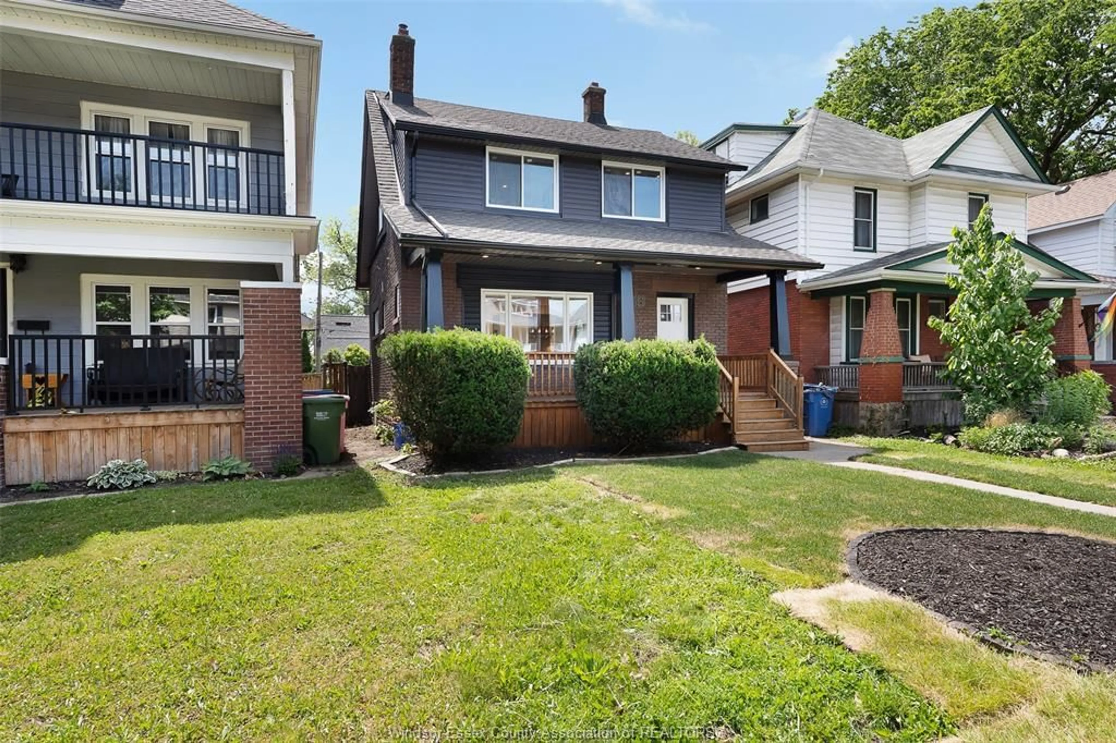 Home with brick exterior material, street for 859 MOY Ave, Windsor Ontario N9A 2N7