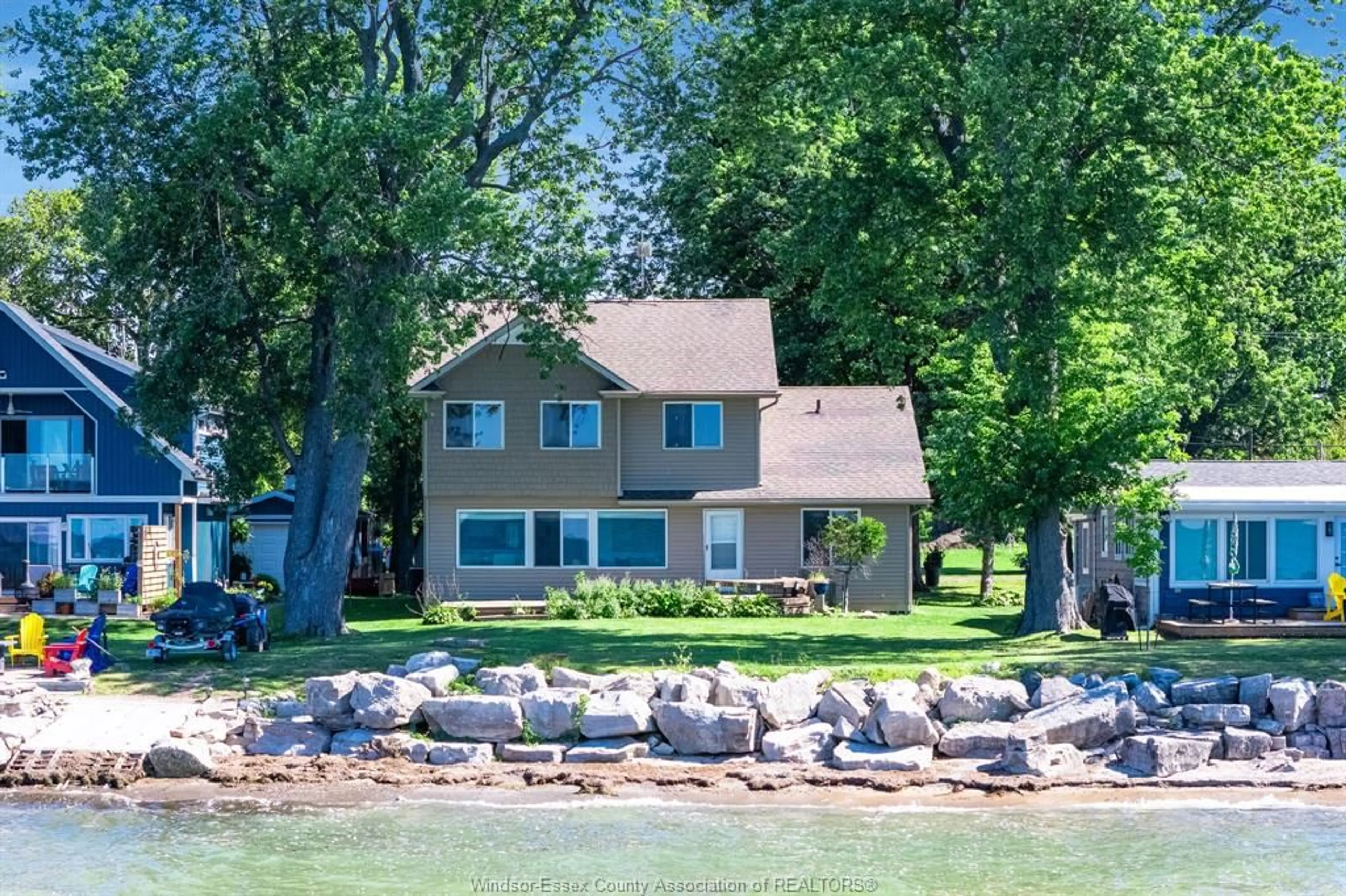 A pic from outside/outdoor area/front of a property/back of a property/a pic from drone, water/lake/river/ocean view for 391 Erie Aire Beach Rd, Harrow Ontario N0R 1G0