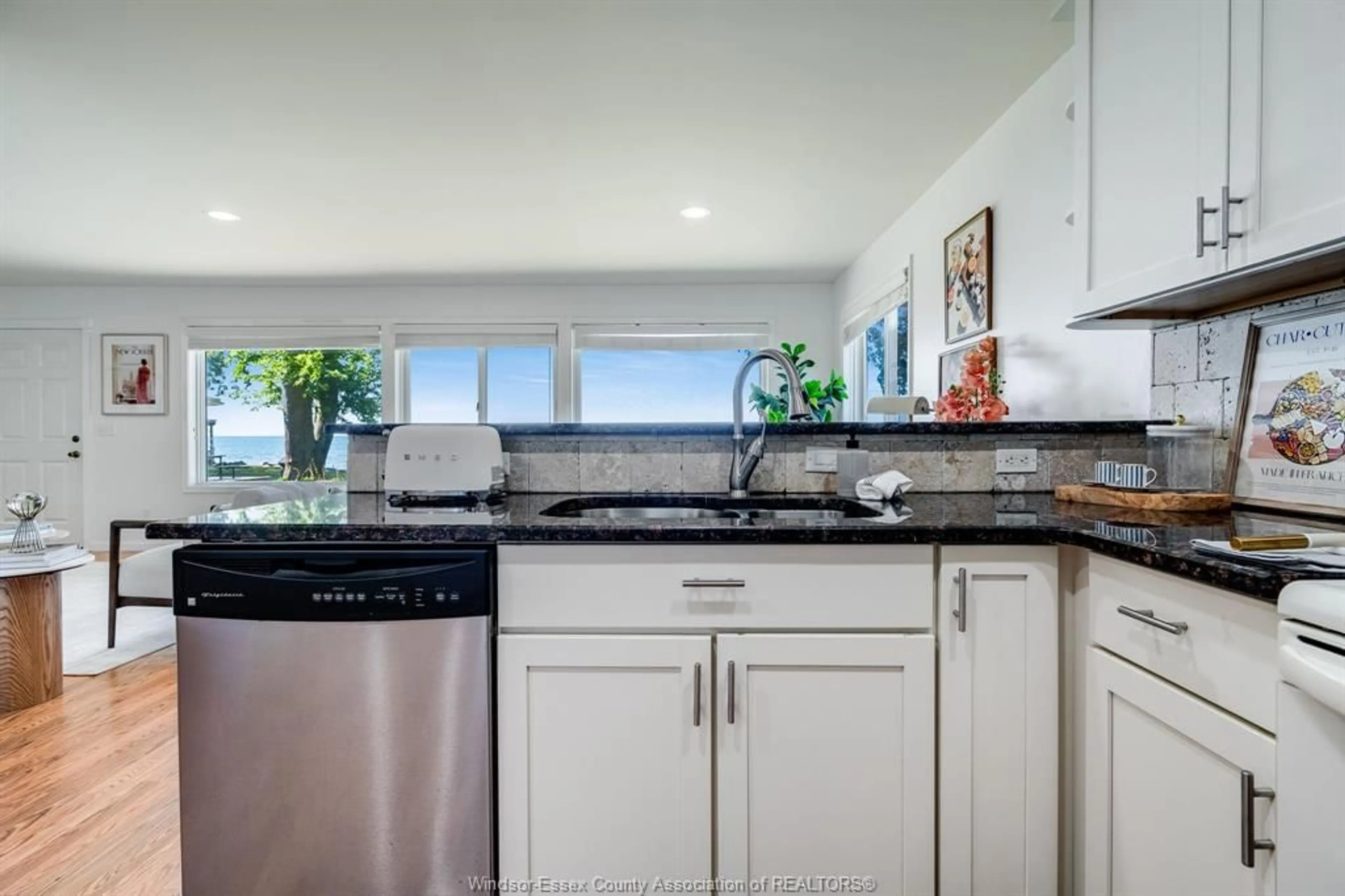 Open concept kitchen, ceramic/tile floor for 391 Erie Aire Beach Rd, Harrow Ontario N0R 1G0