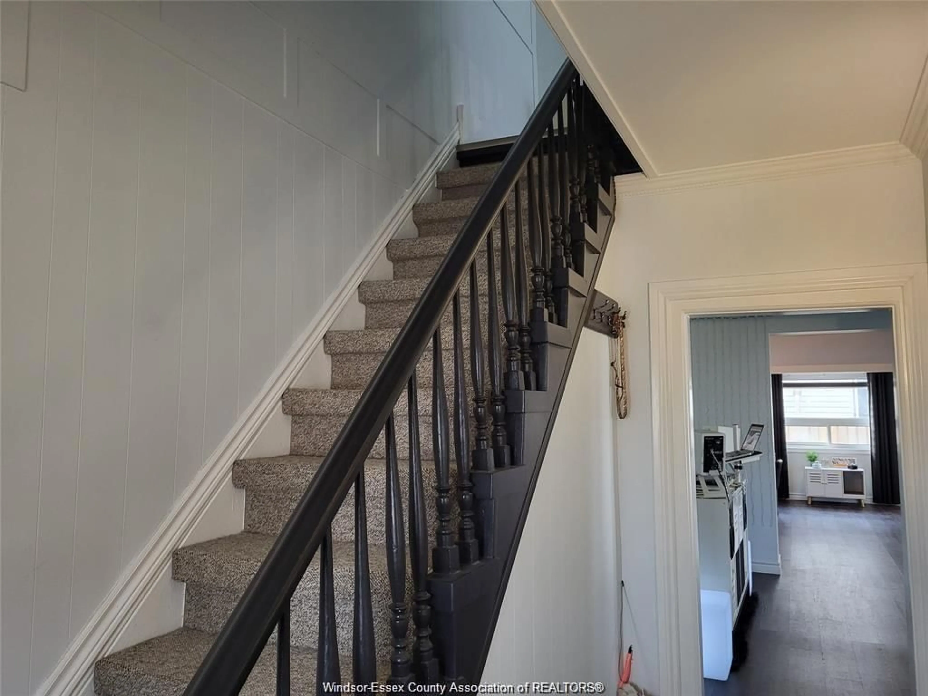 Stairs for 21 ALICE St, Thamesville Ontario N0P 2K0