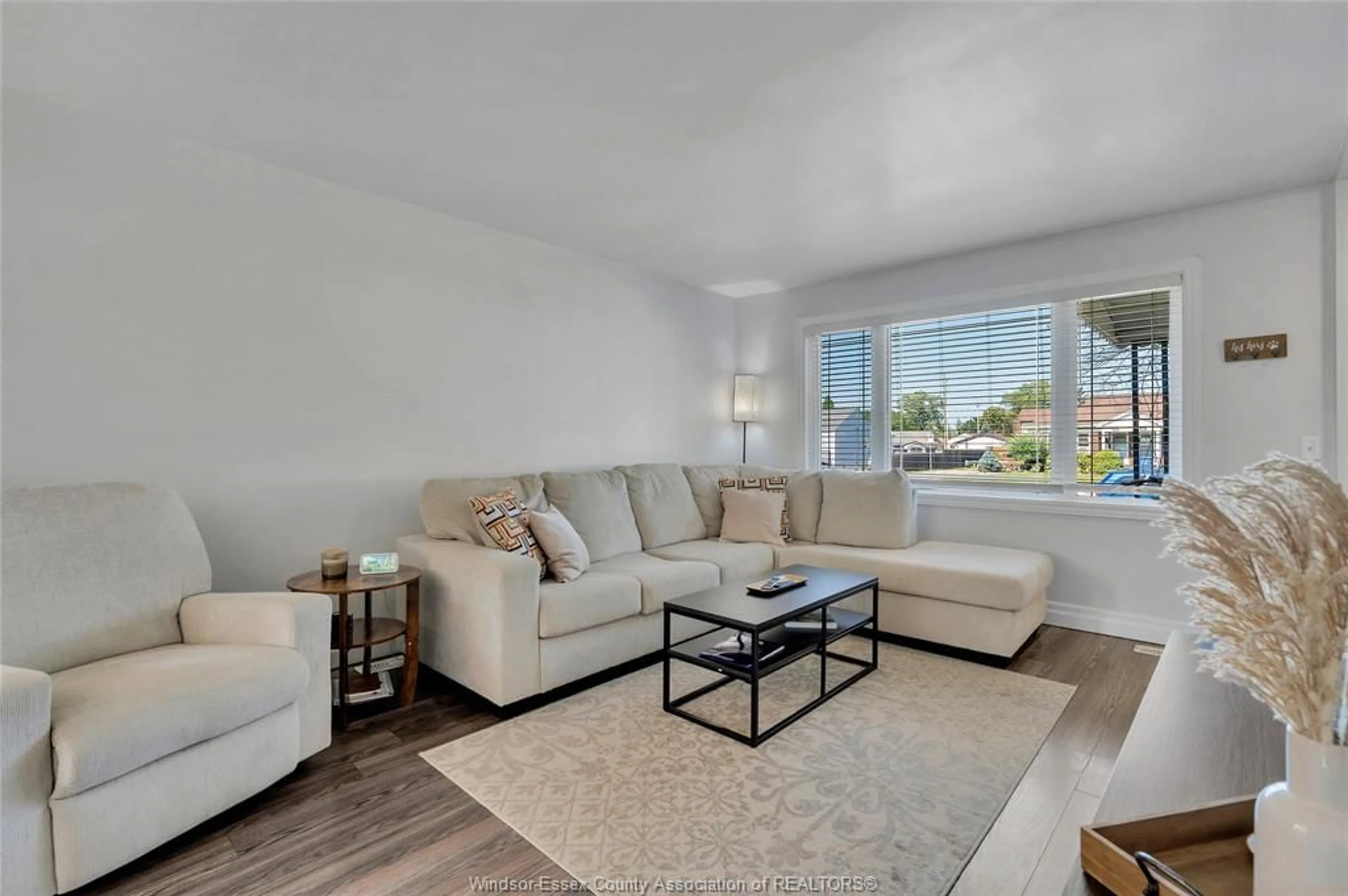 Living room with furniture, unknown for 1667 Aubin, Windsor Ontario N8Y 4G3