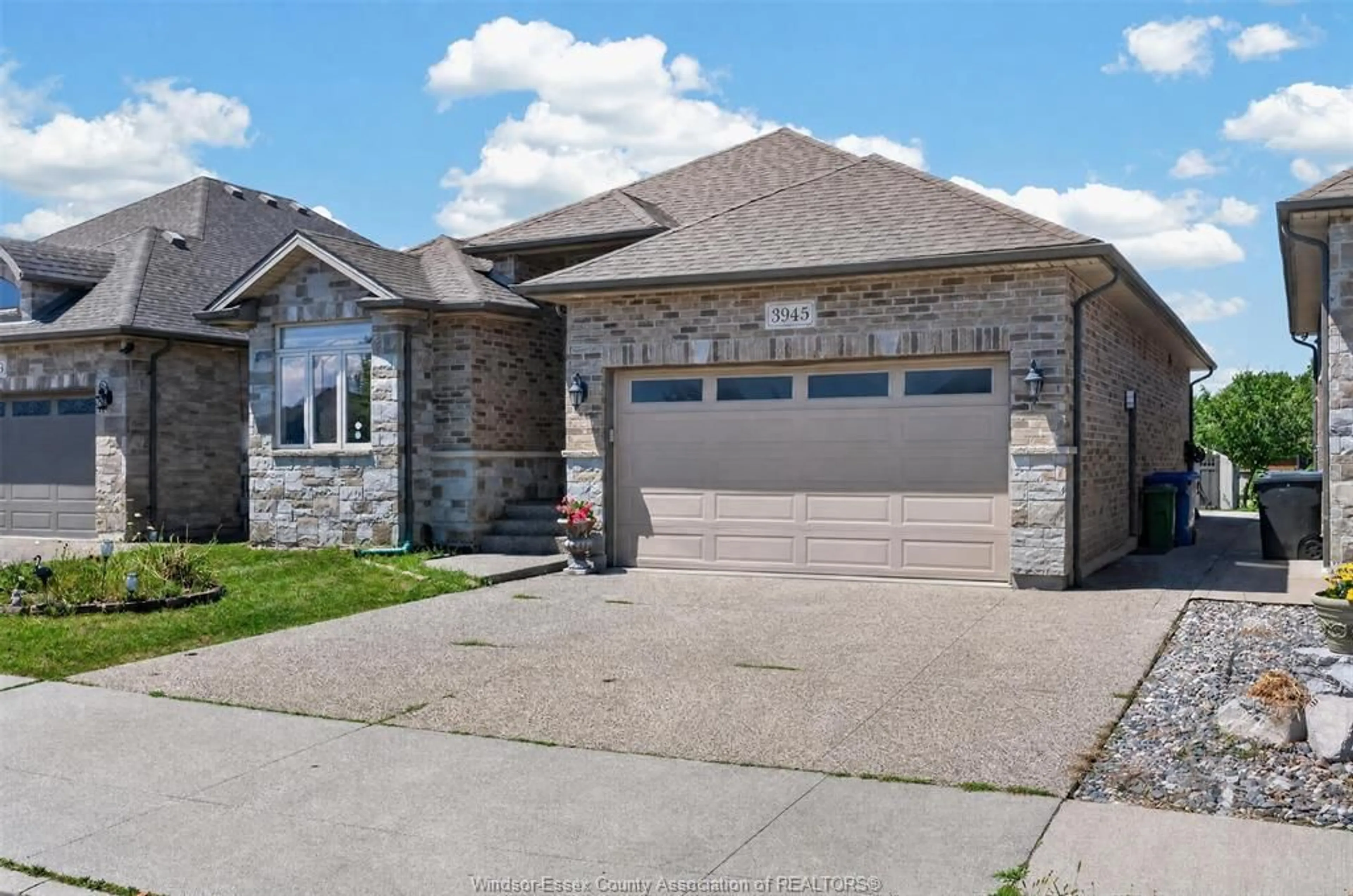 Home with brick exterior material, street for 3945 ZANZIBAR Cres, Windsor Ontario N9G 0A5