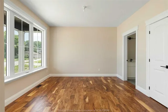 120 Bloomington Way, Chatham 5