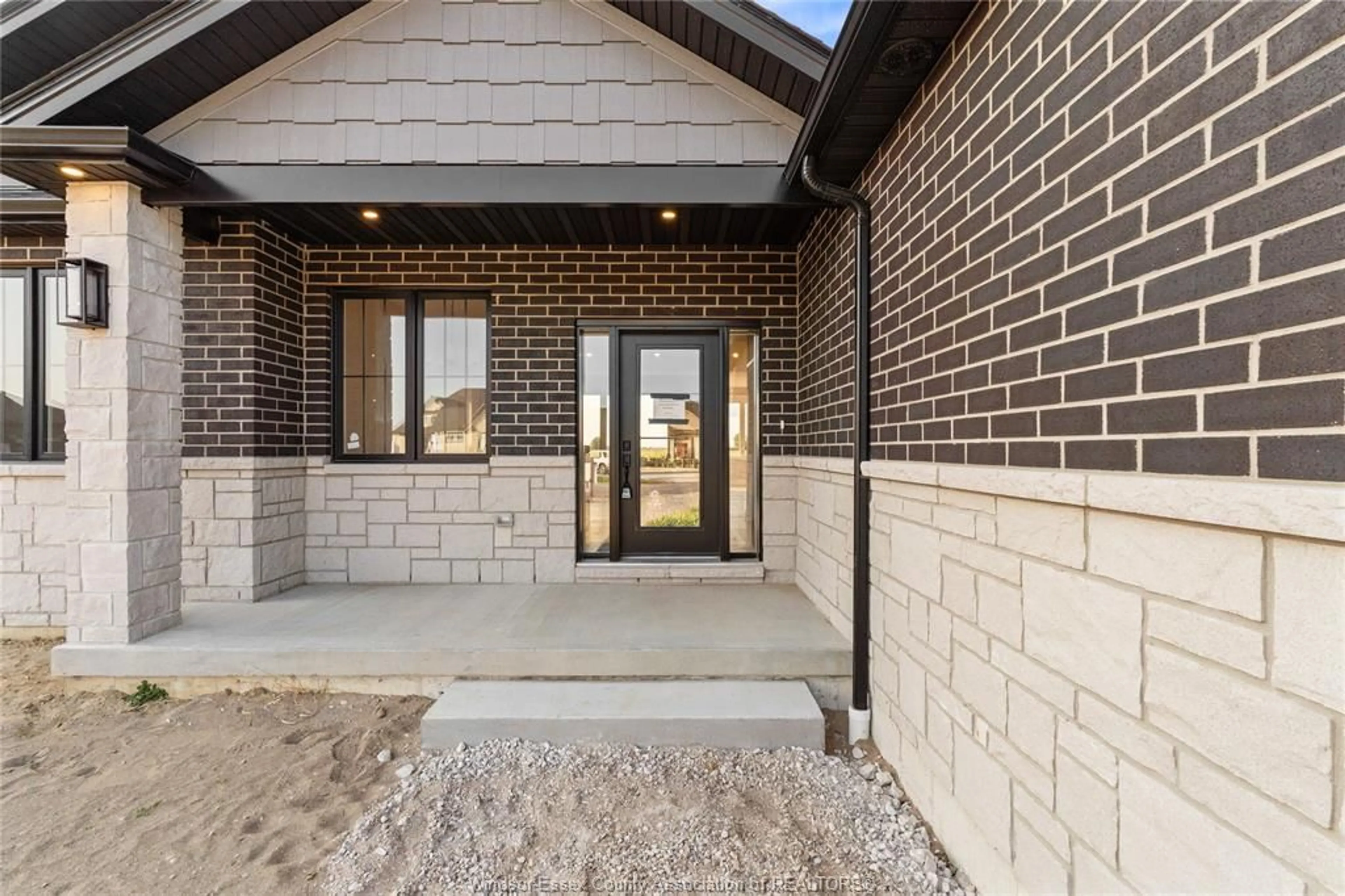 Home with brick exterior material, street for 43 Bloomington Way, Chatham Ontario N7L 0H2