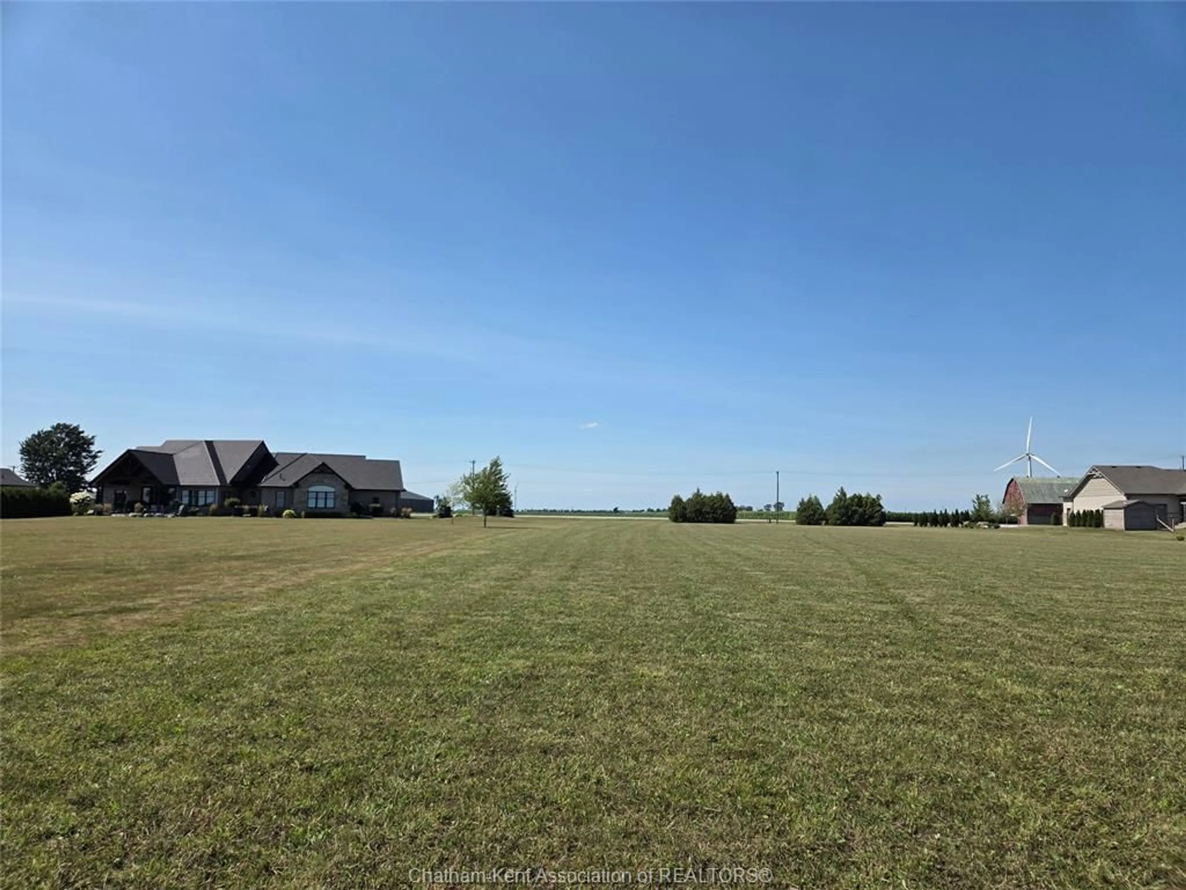 A pic from outside/outdoor area/front of a property/back of a property/a pic from drone, unknown for 5502 TALBOT Trail, Merlin Ontario N0P 1A0