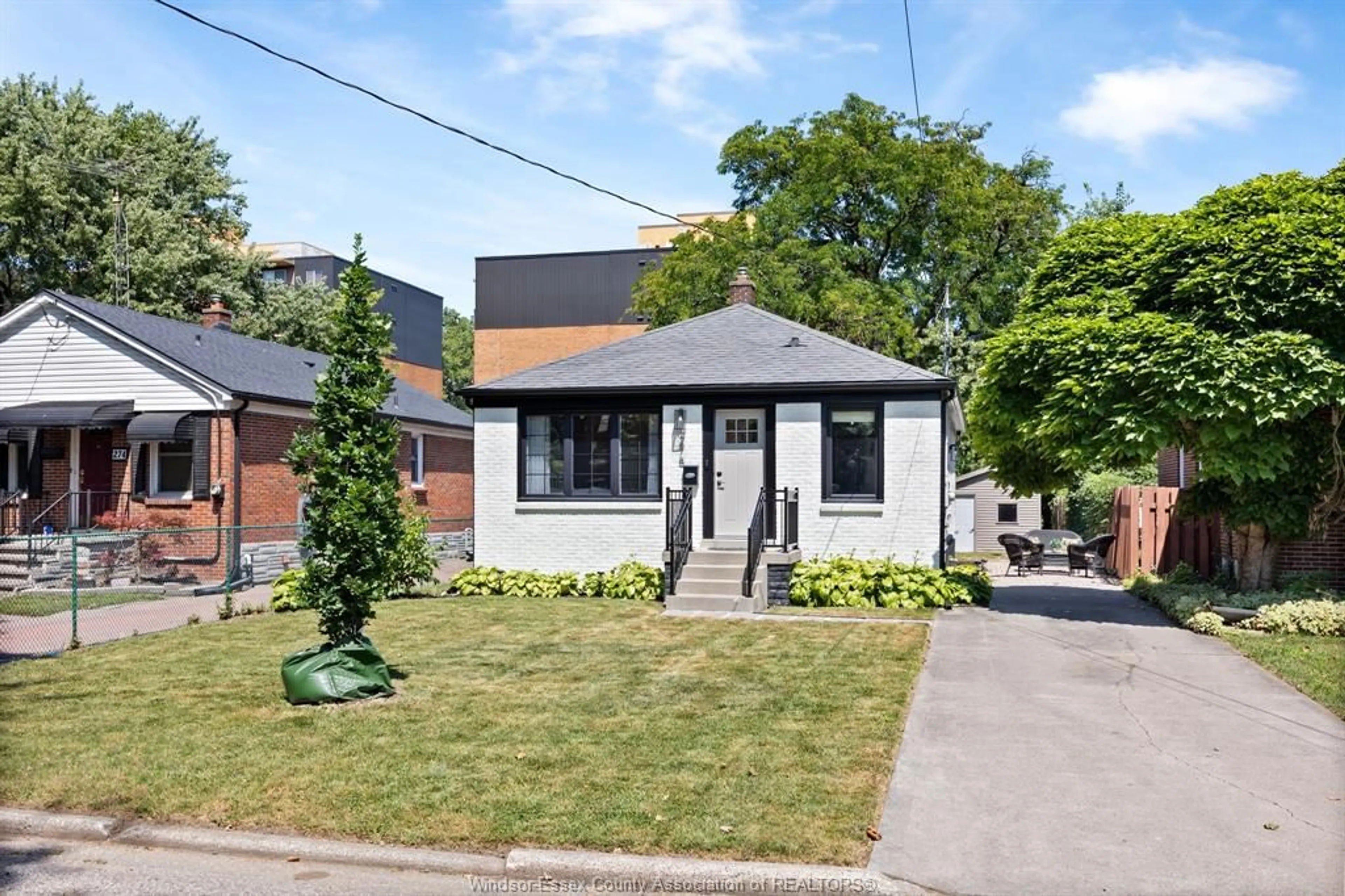 Home with brick exterior material, street for 278 St. Paul, Windsor Ontario N8S 3K8