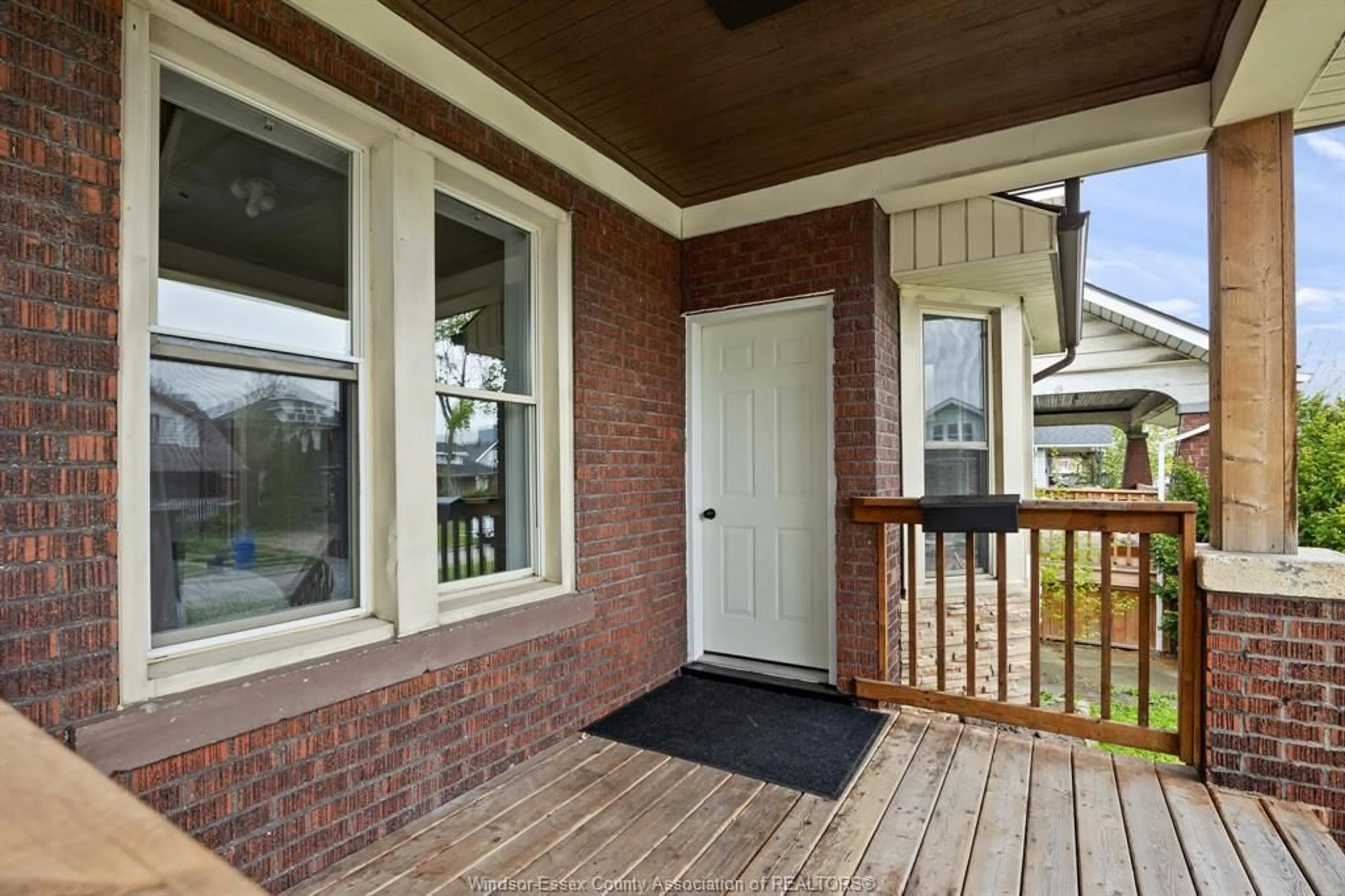 Unknown for 520 RANKIN Ave, Windsor Ontario N9B 2R7