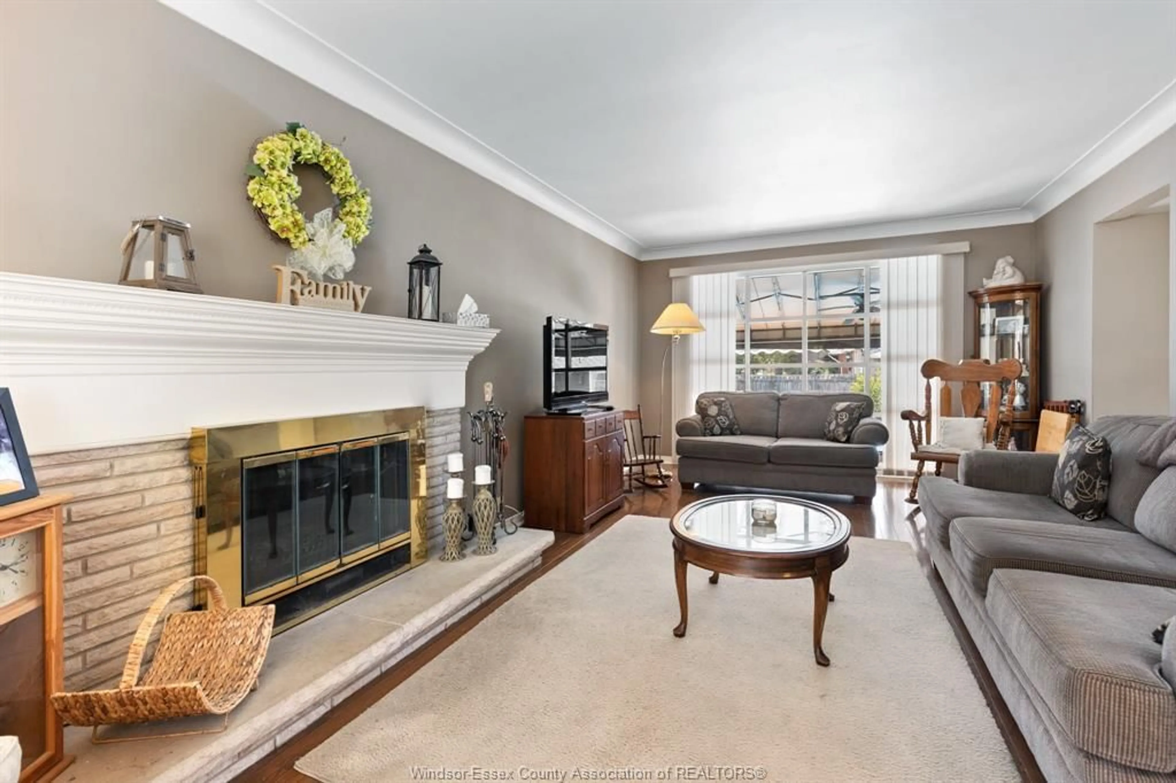 Living room with furniture, ceramic/tile floor for 3495 EVERTS Ave, Windsor Ontario N9E 2V9