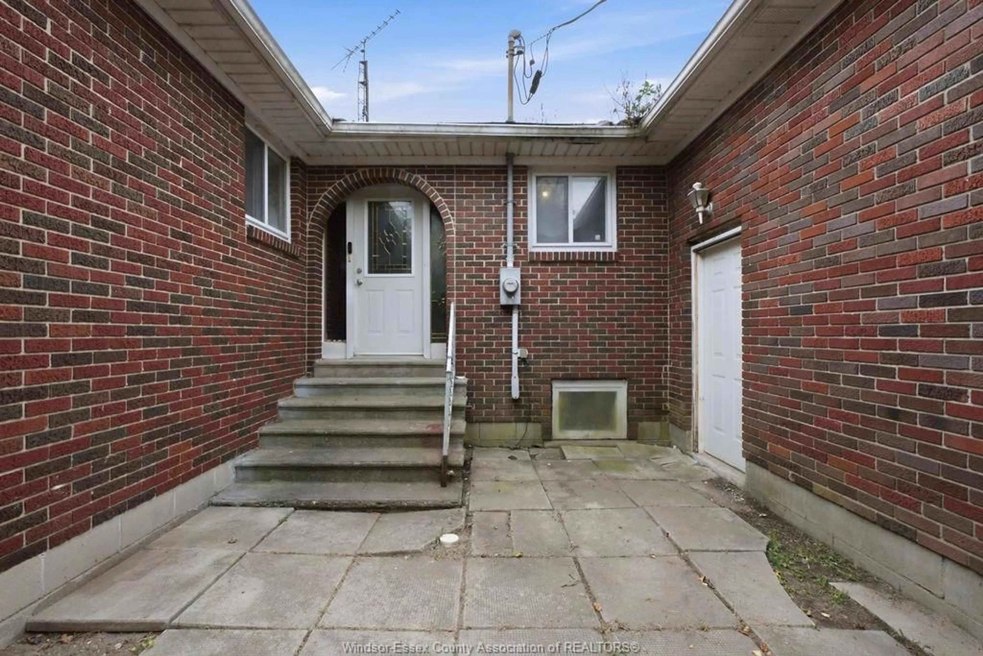 Unknown for 1441 HERITAGE RD, Kingsville Ontario N9Y 2E6