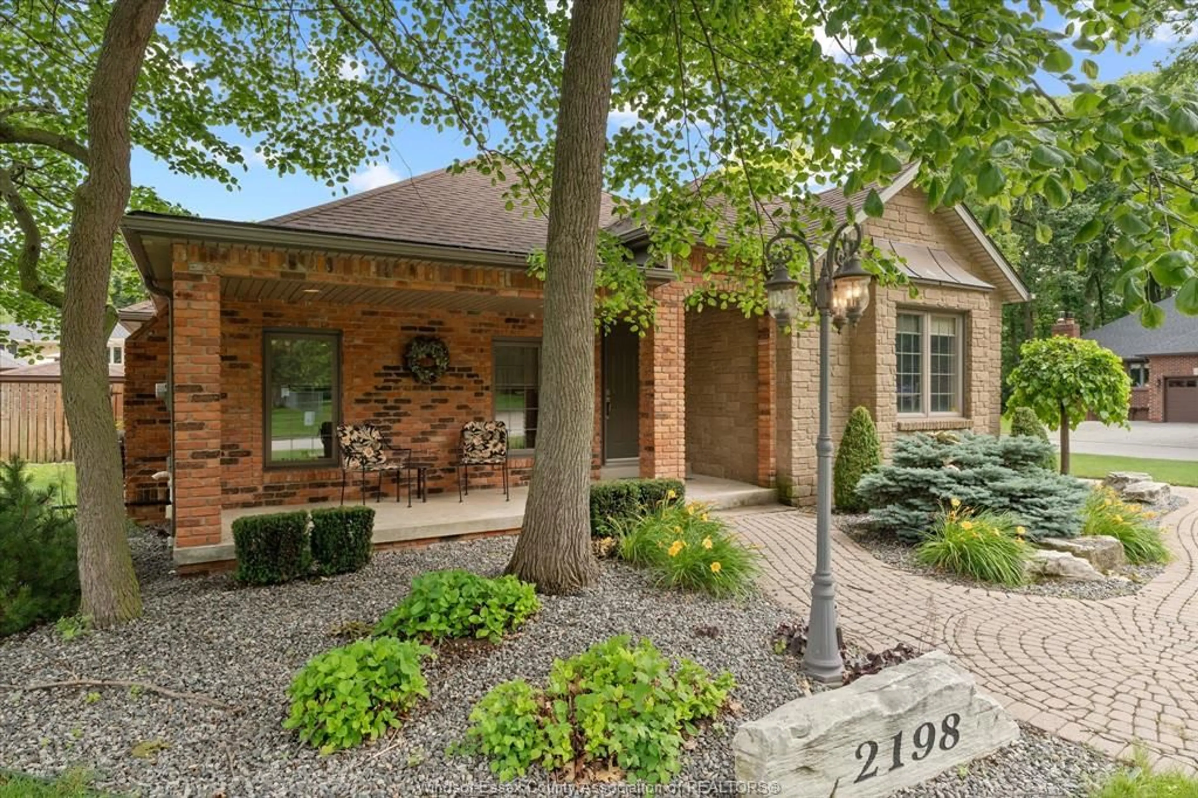 Home with brick exterior material, street for 2198 SUZANNE St, LaSalle Ontario N9H 2K3