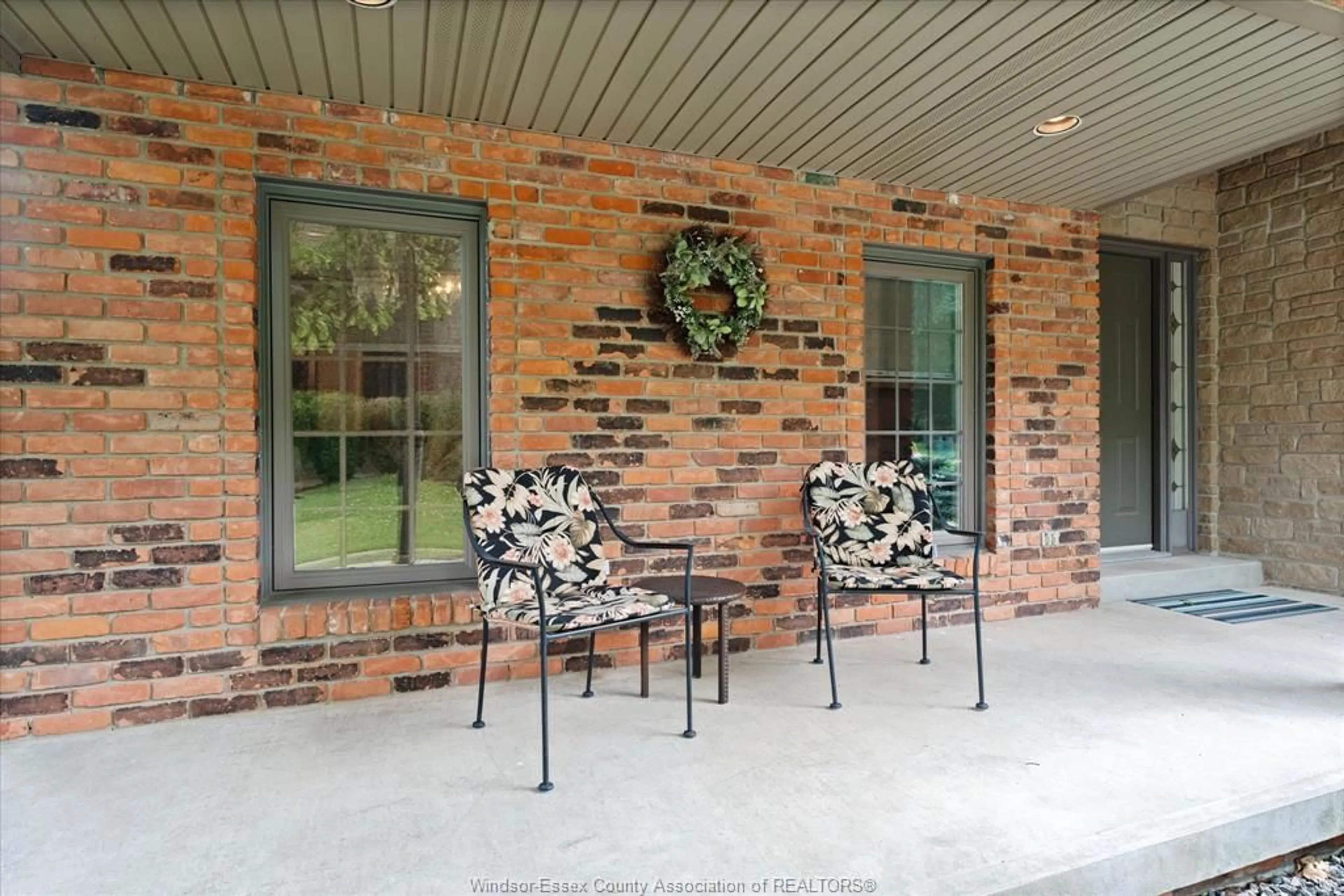 Patio, water/lake/river/ocean view for 2198 SUZANNE St, LaSalle Ontario N9H 2K3