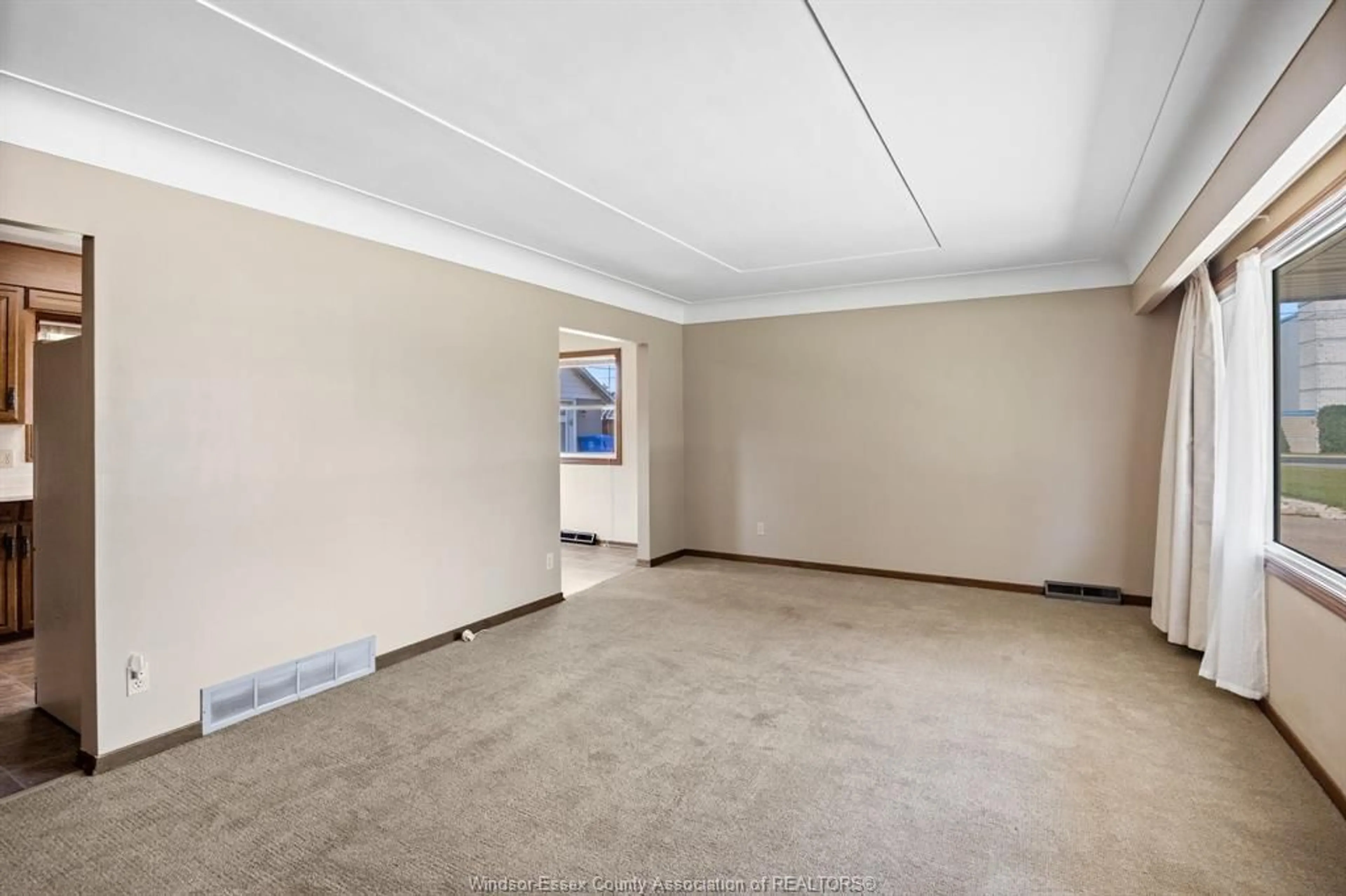 A pic of a room for 12 GLADSTONE, Leamington Ontario N8H 2H5