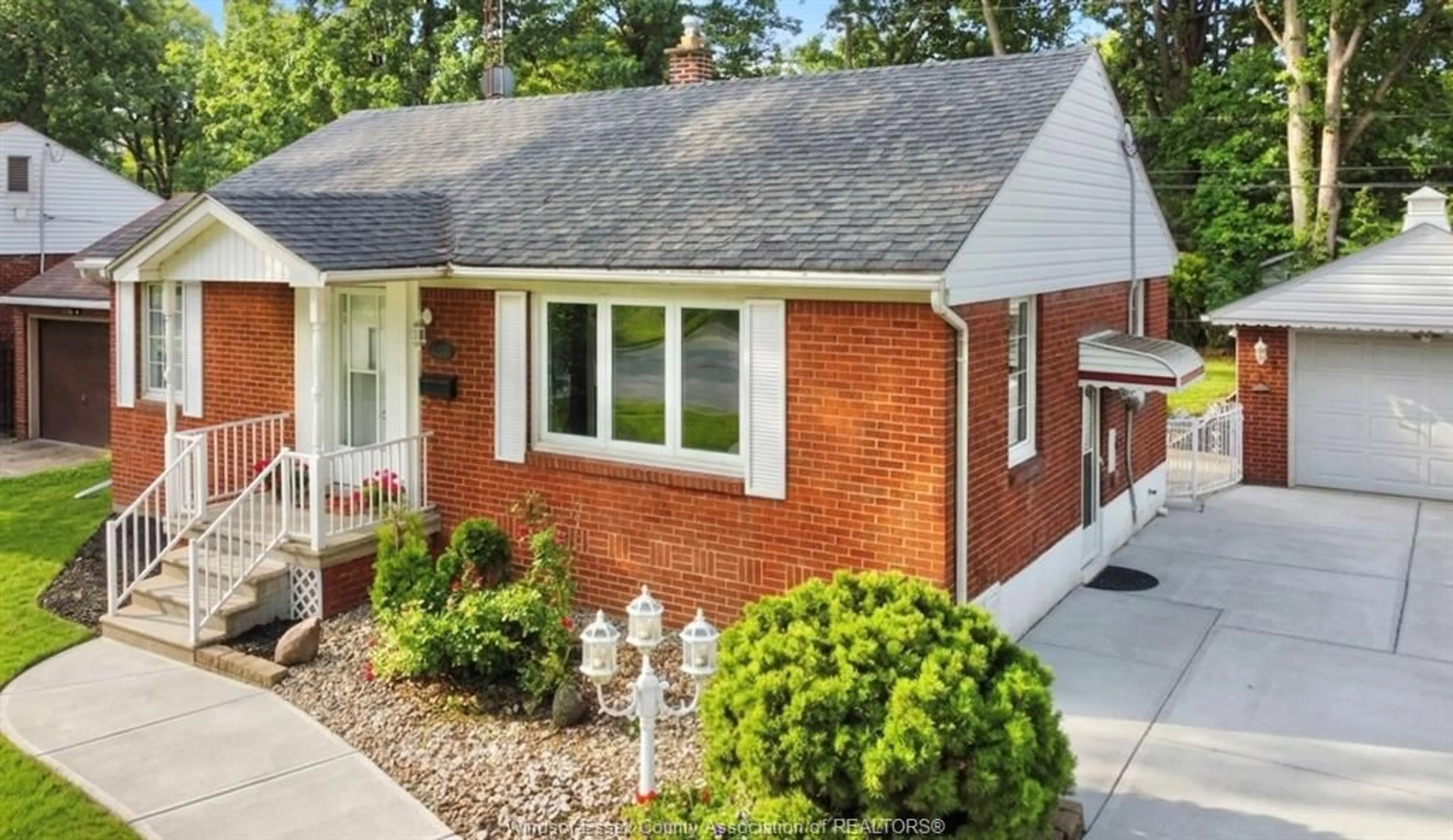 Home with brick exterior material, street for 3365 CURRY Ave, Windsor Ontario N9E 2T4