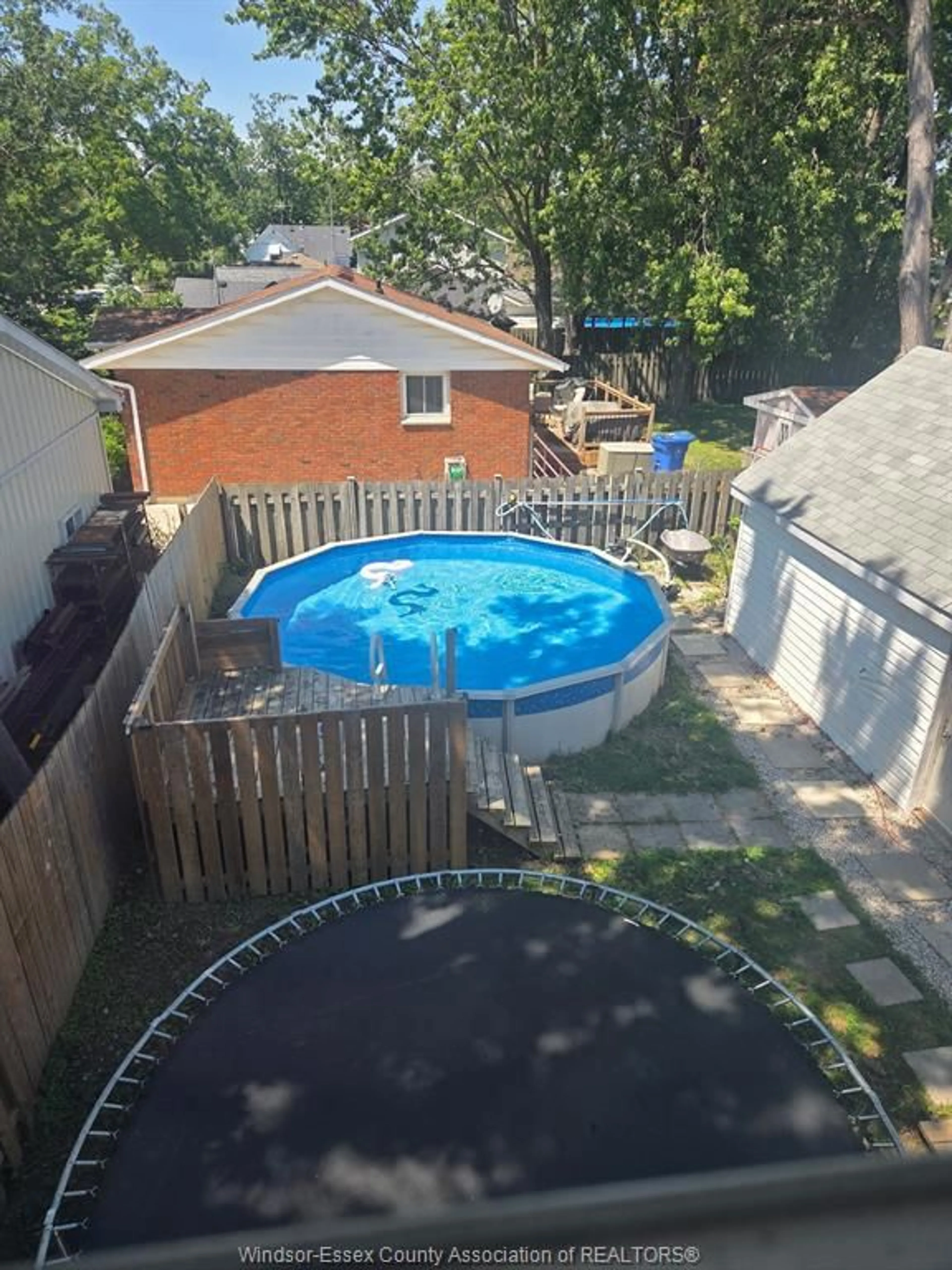 A pic from outside/outdoor area/front of a property/back of a property/a pic from drone, unknown for 103 LAIRD, Essex Ontario N8M 1S2