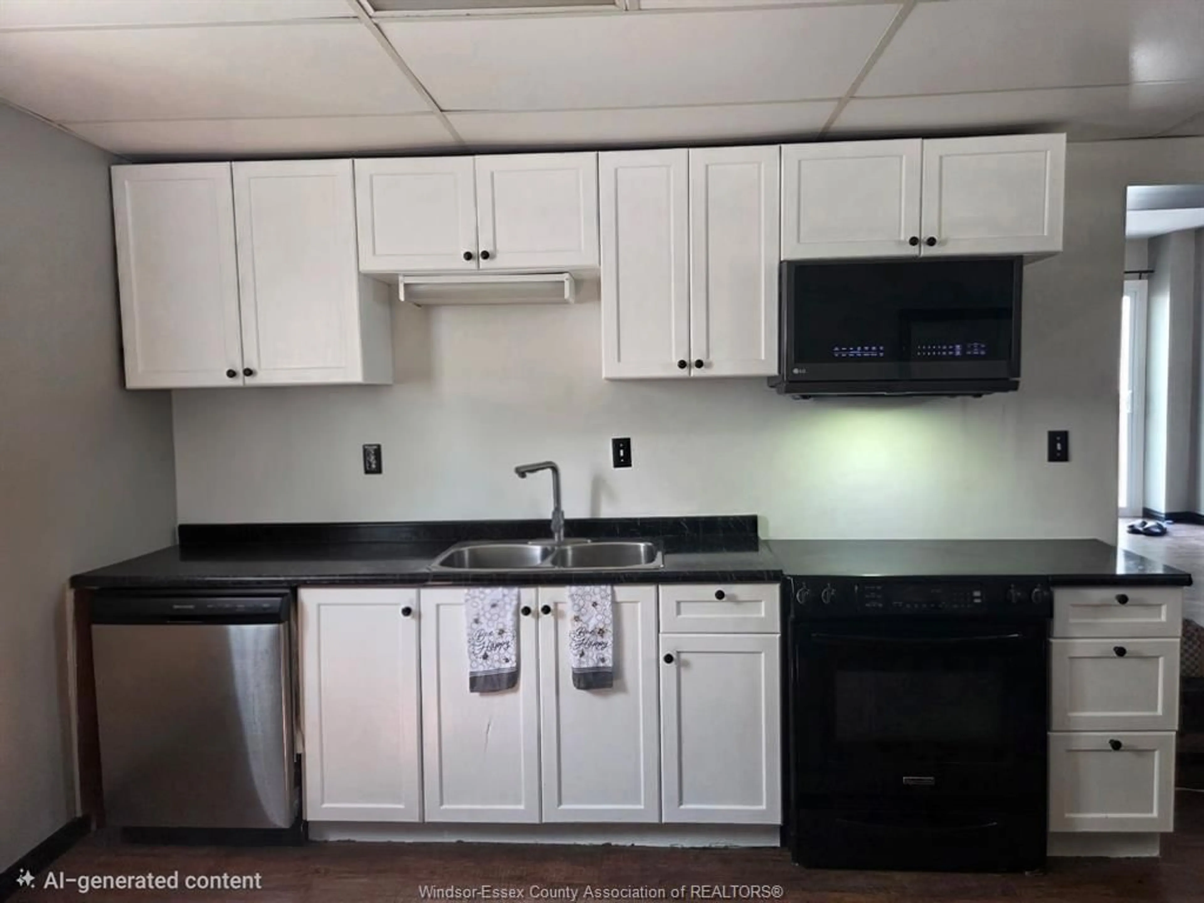 Standard kitchen, unknown for 103 LAIRD, Essex Ontario N8M 1S2