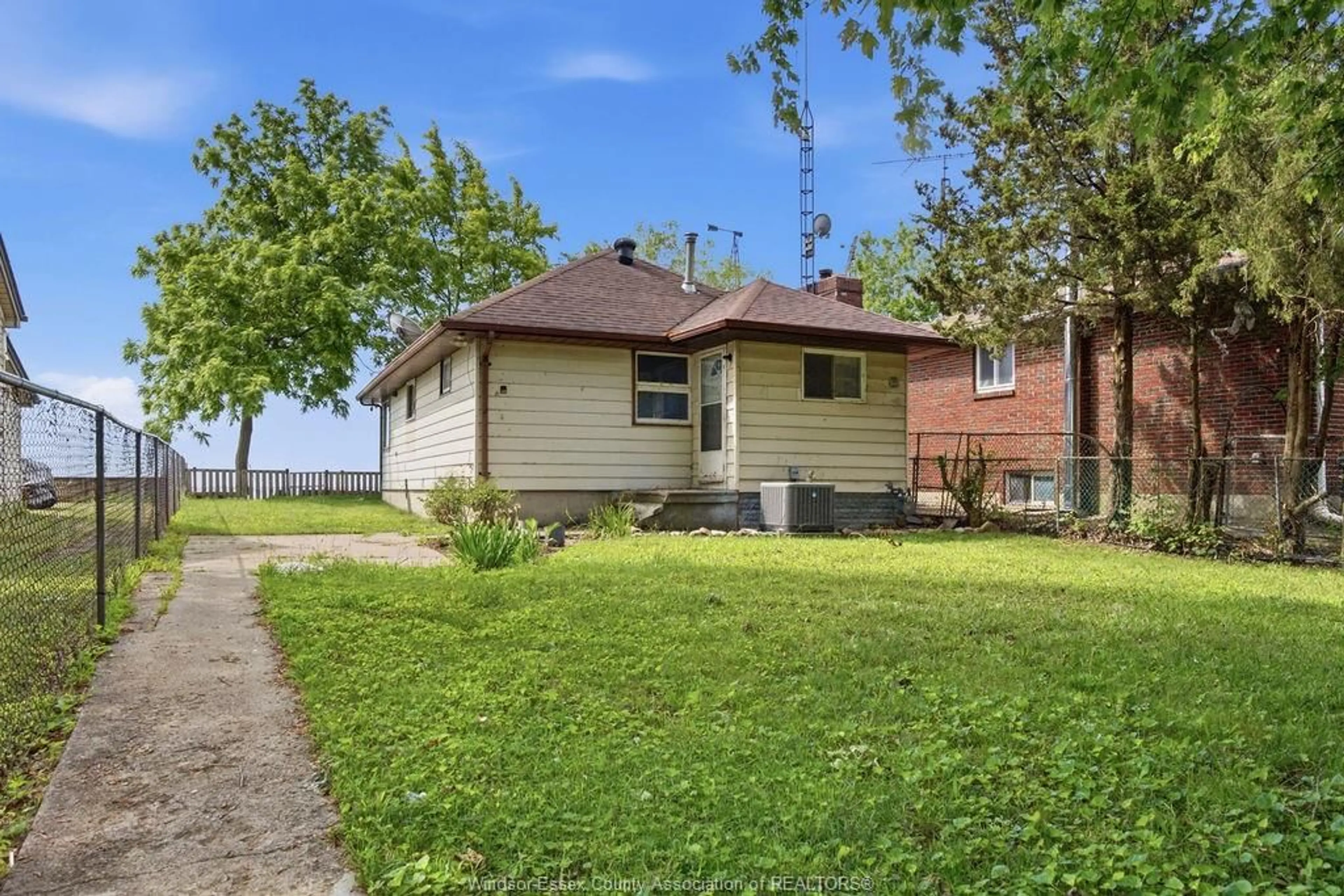 Unknown for 1437 HERITAGE Rd, Kingsville Ontario N9Y 2E6