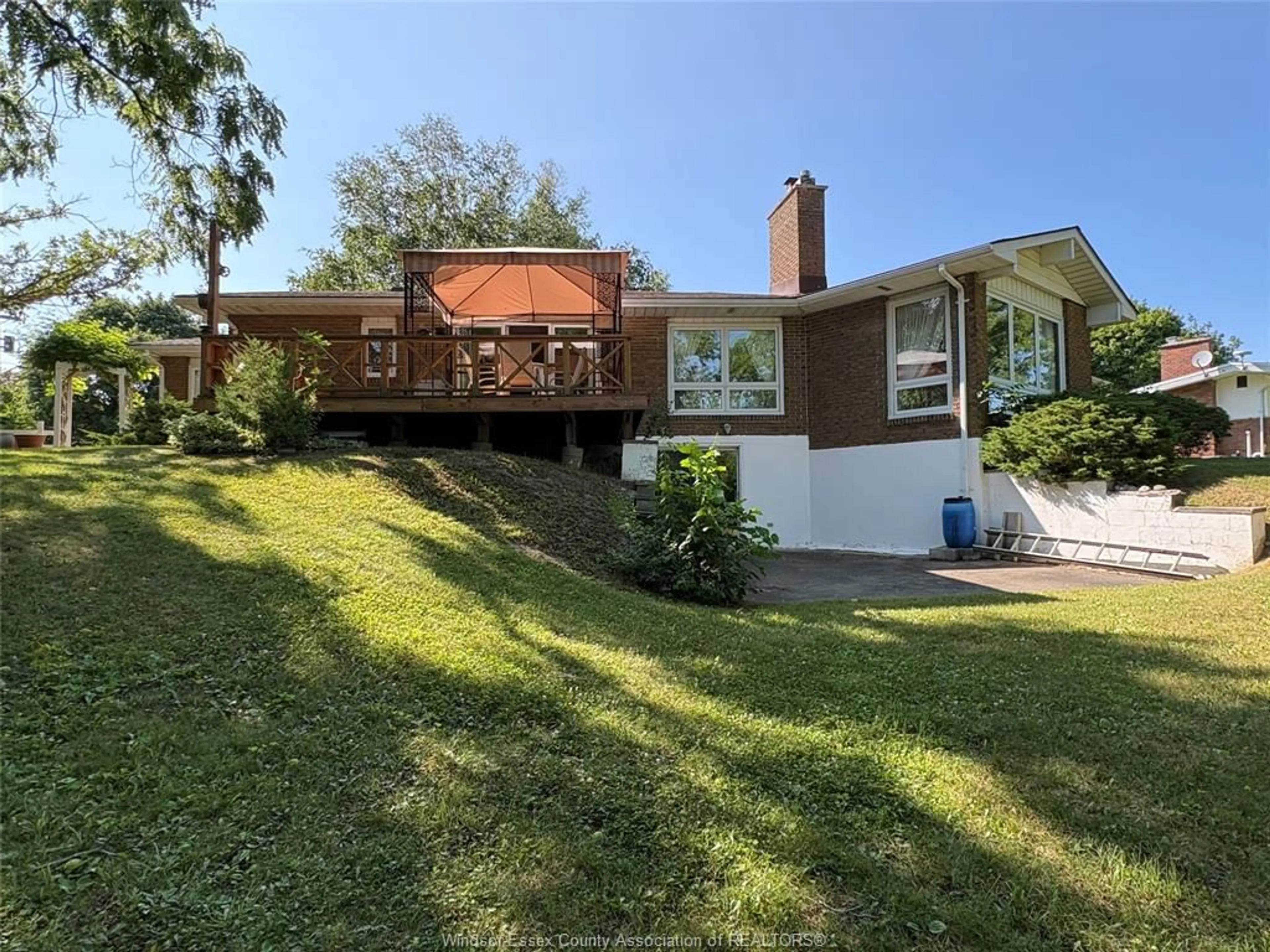 A pic from outside/outdoor area/front of a property/back of a property/a pic from drone, unknown for 37 PARK Lane, Lambton Shores Ontario N0N 1J0